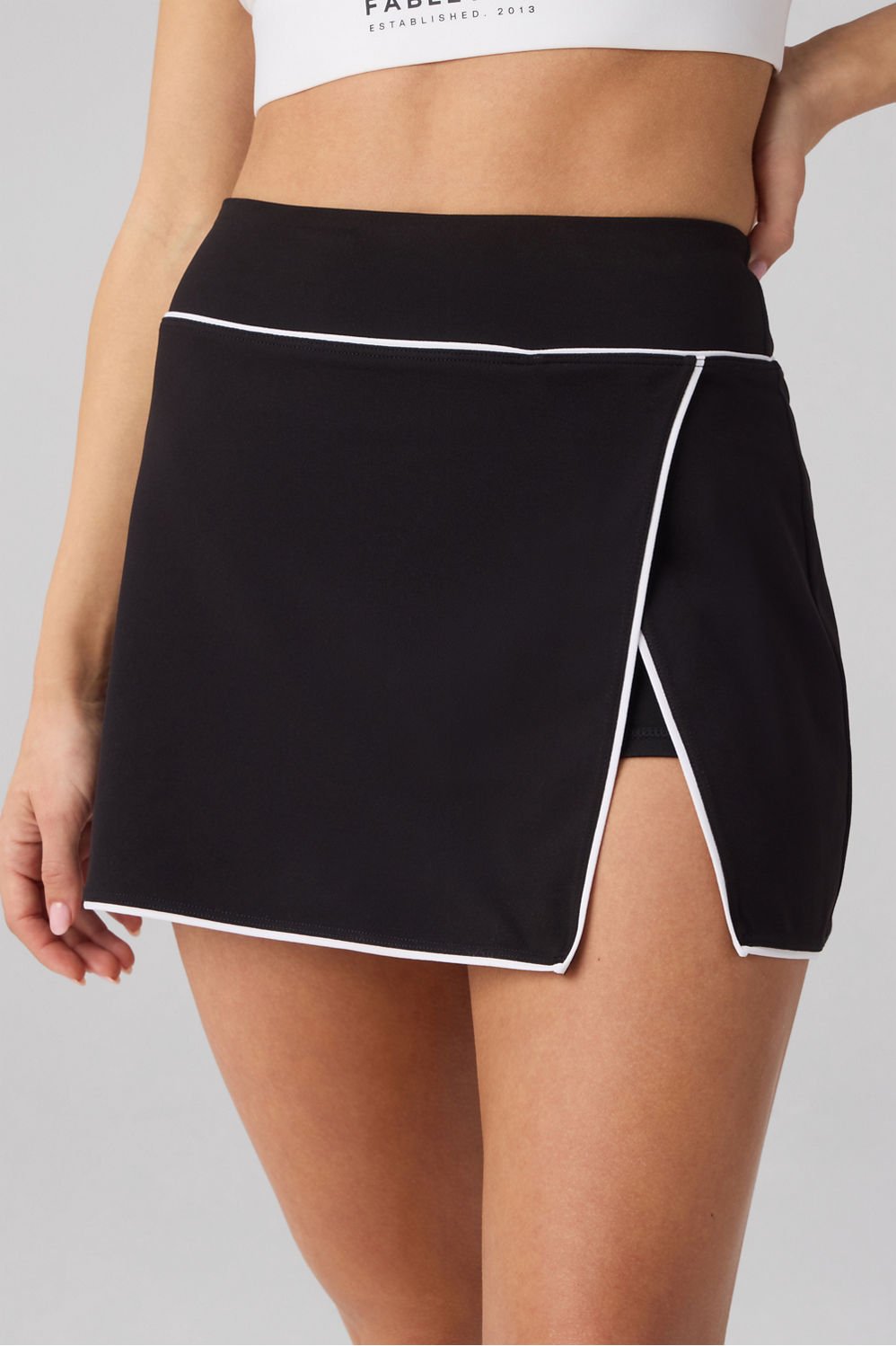 #color_black/classic-white