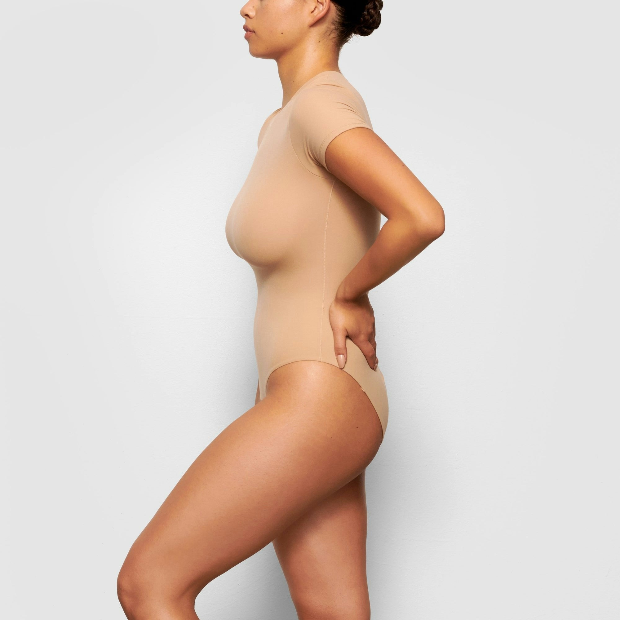 Skims Fits Everybody T-Shirt Bodysuit Clay