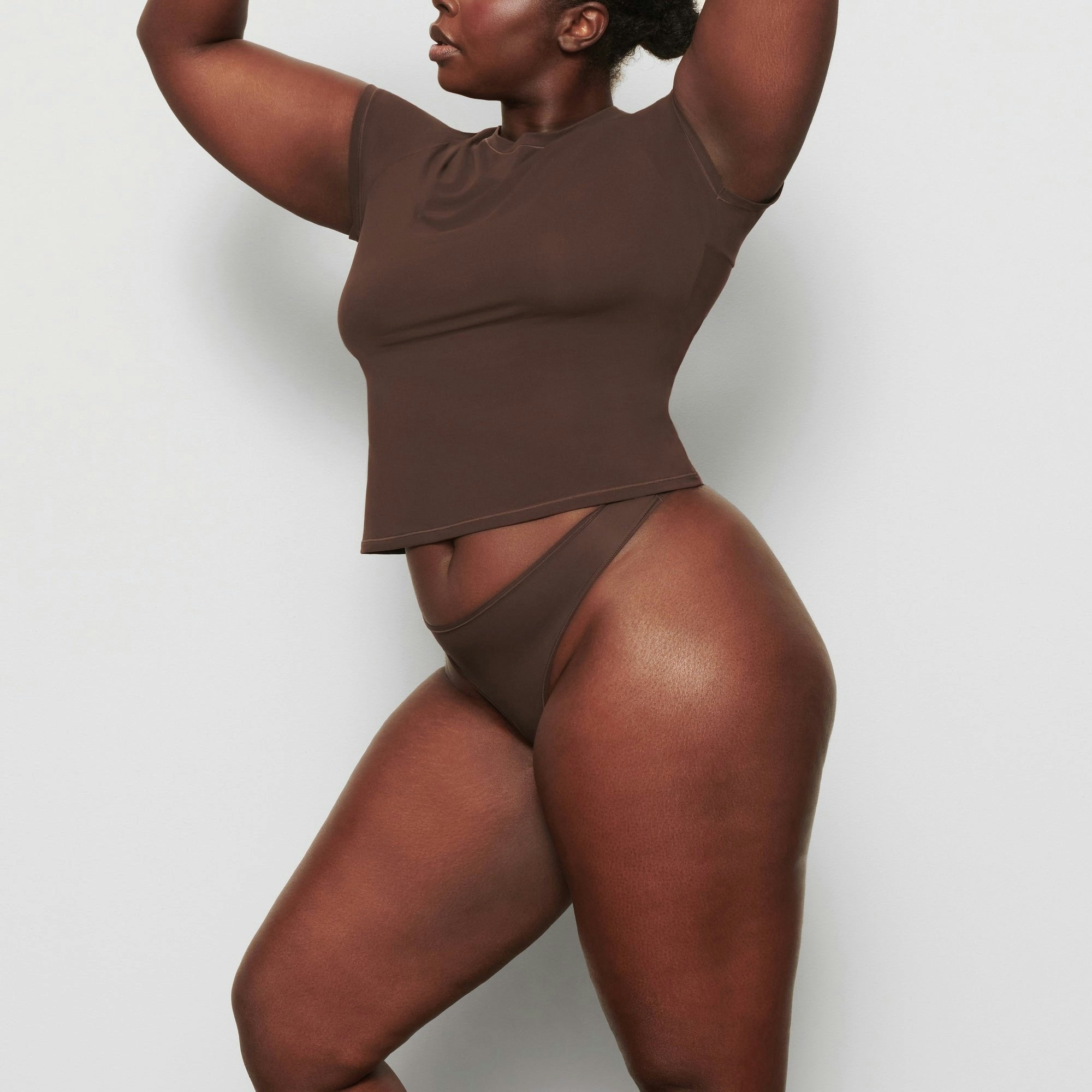 FITS EVERYBODY T-SHIRT