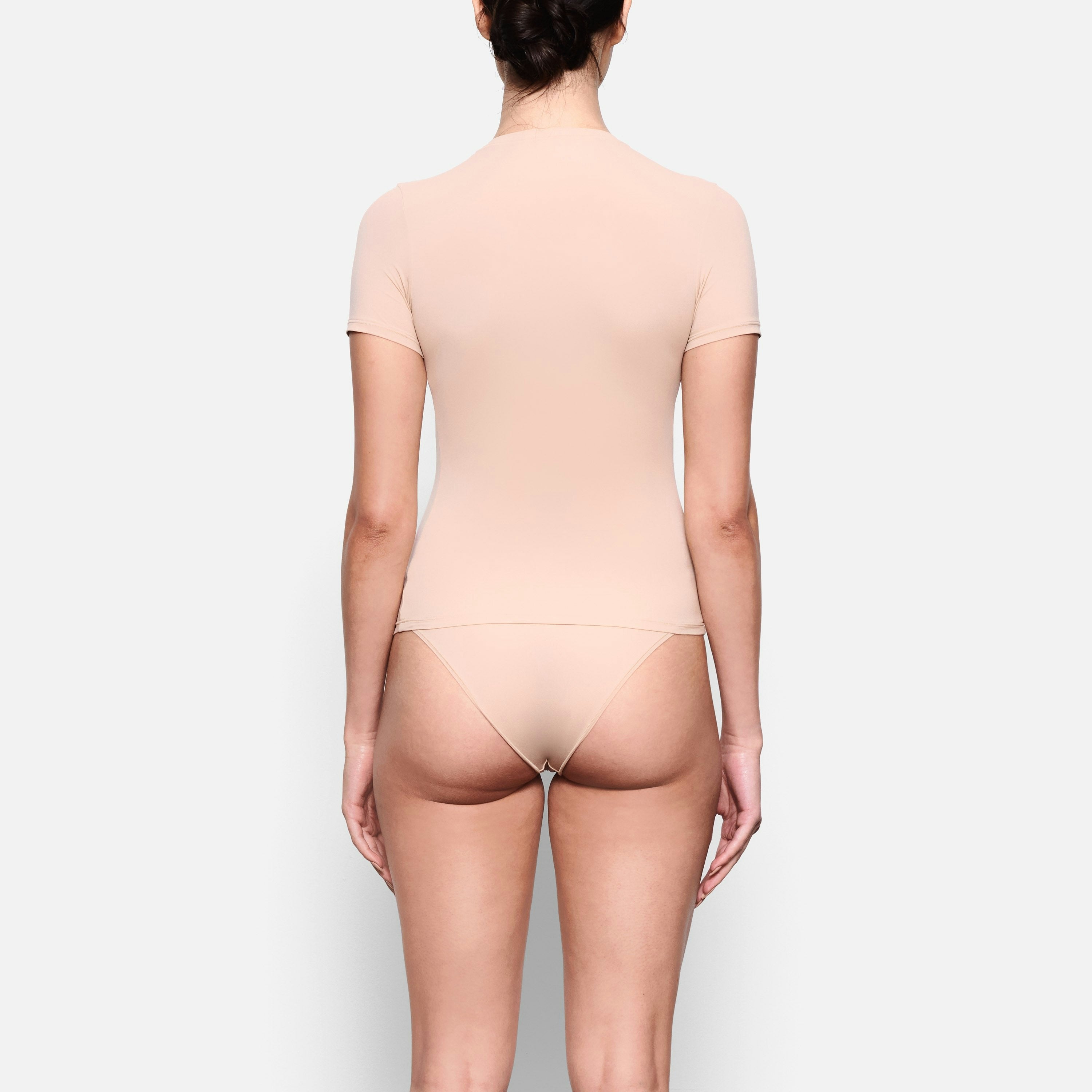 FITS EVERYBODY T-SHIRT