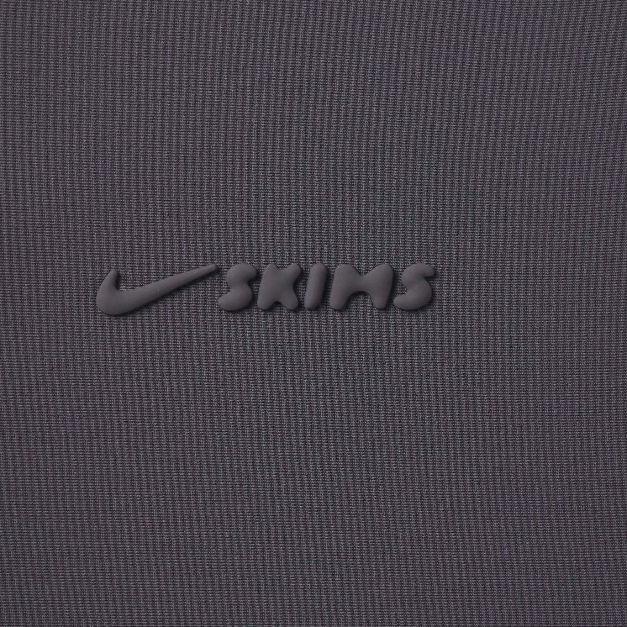 Skims Nikeskims Woven Nylon 5" Track Short Raven