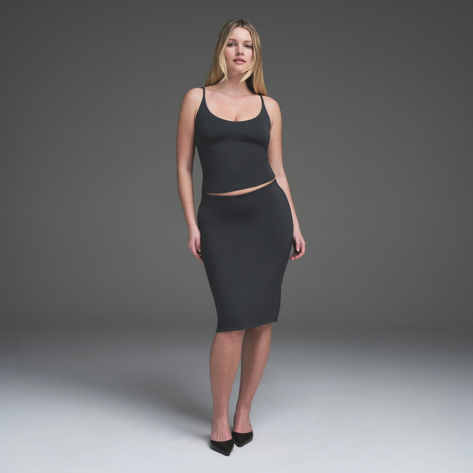 SMOOTH LAYERS SCOOP NECK CAMI