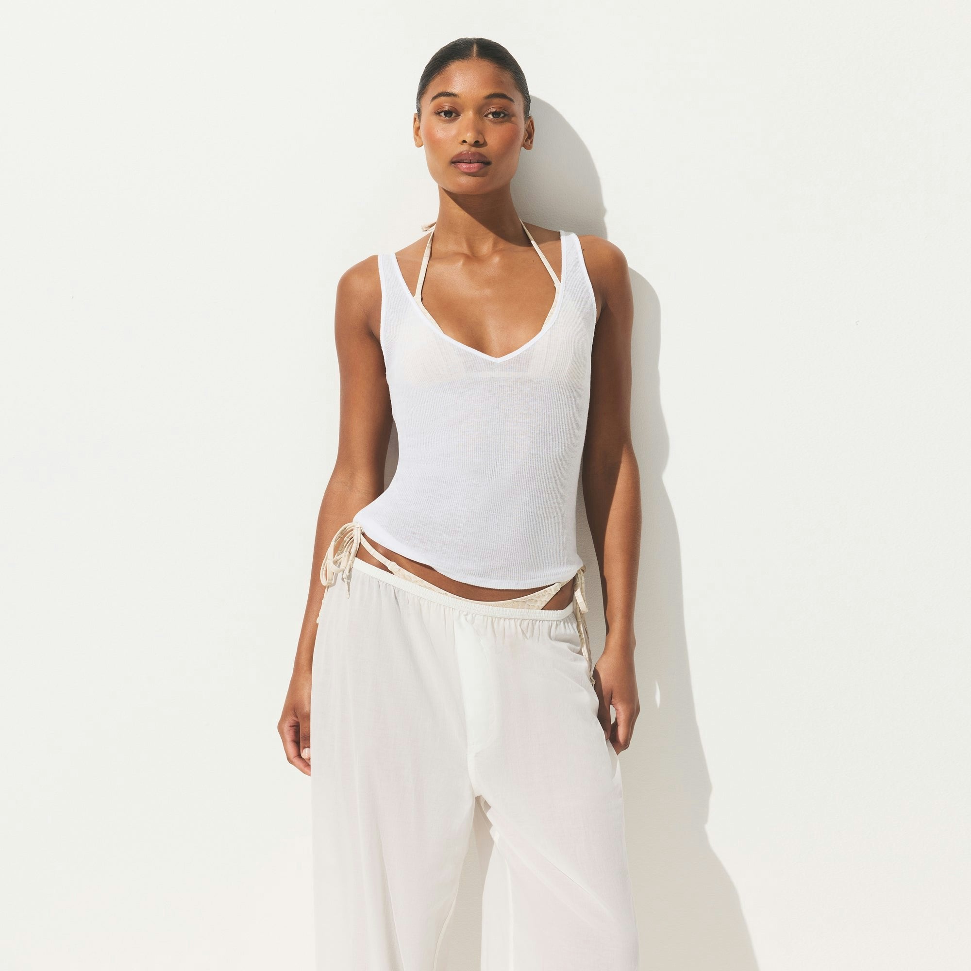 SHEER RIB V NECK TANK