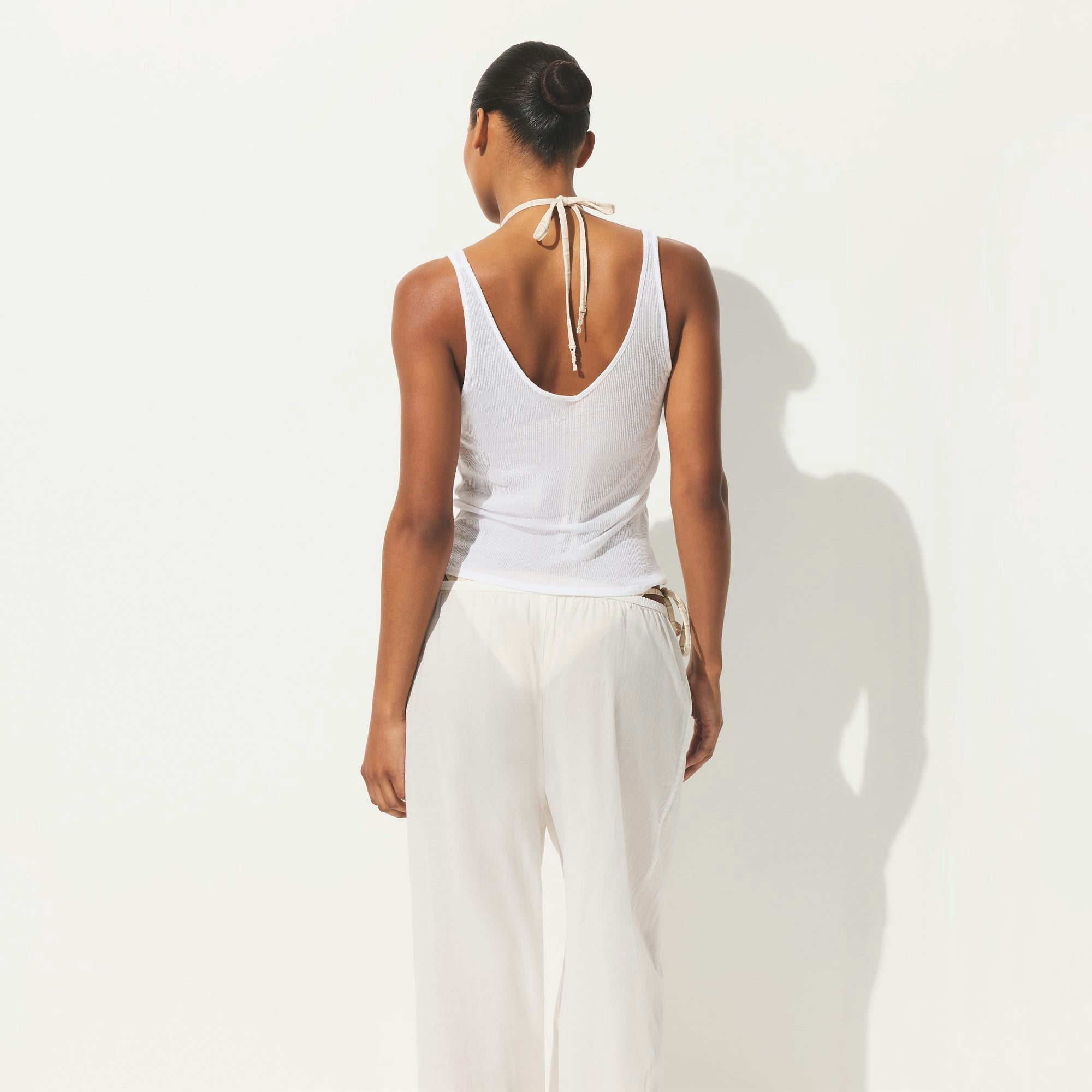 SHEER RIB V NECK TANK