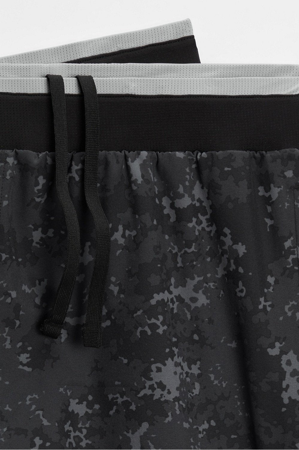 Fabletics The Fundamental Short II 7in
