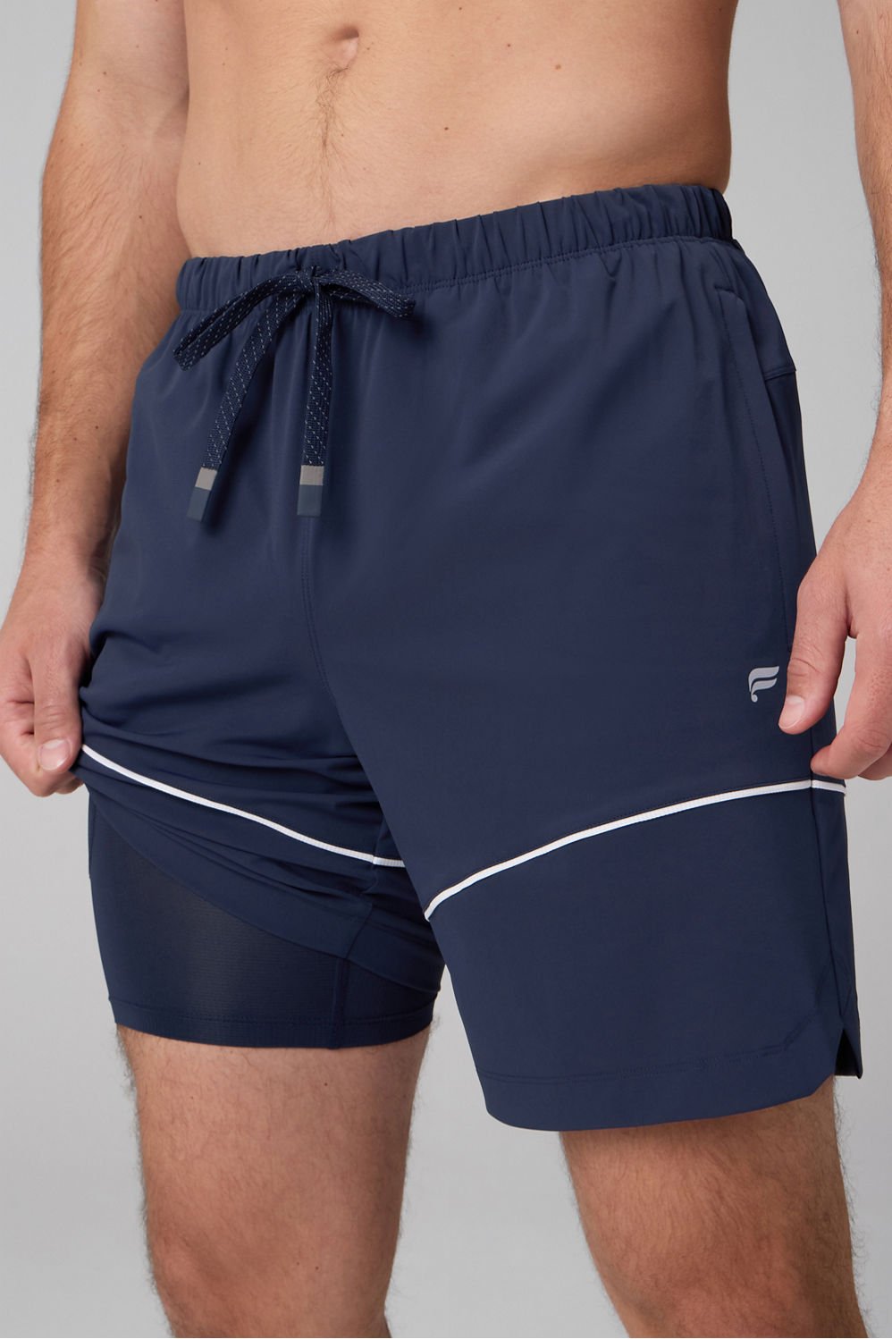 #color_deep-navy/classic-white