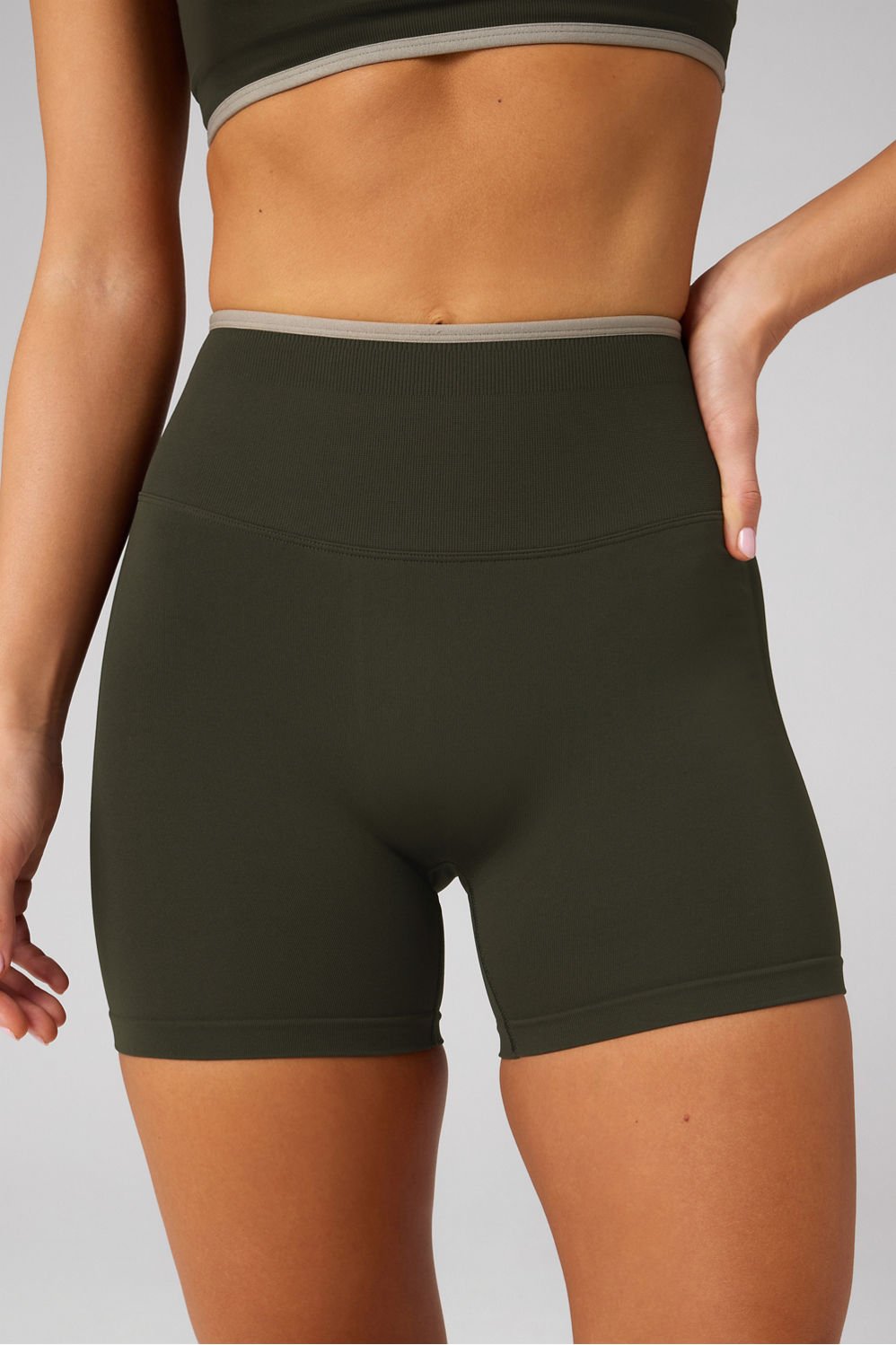 Fabletics Seamless Scrunch Short 4"