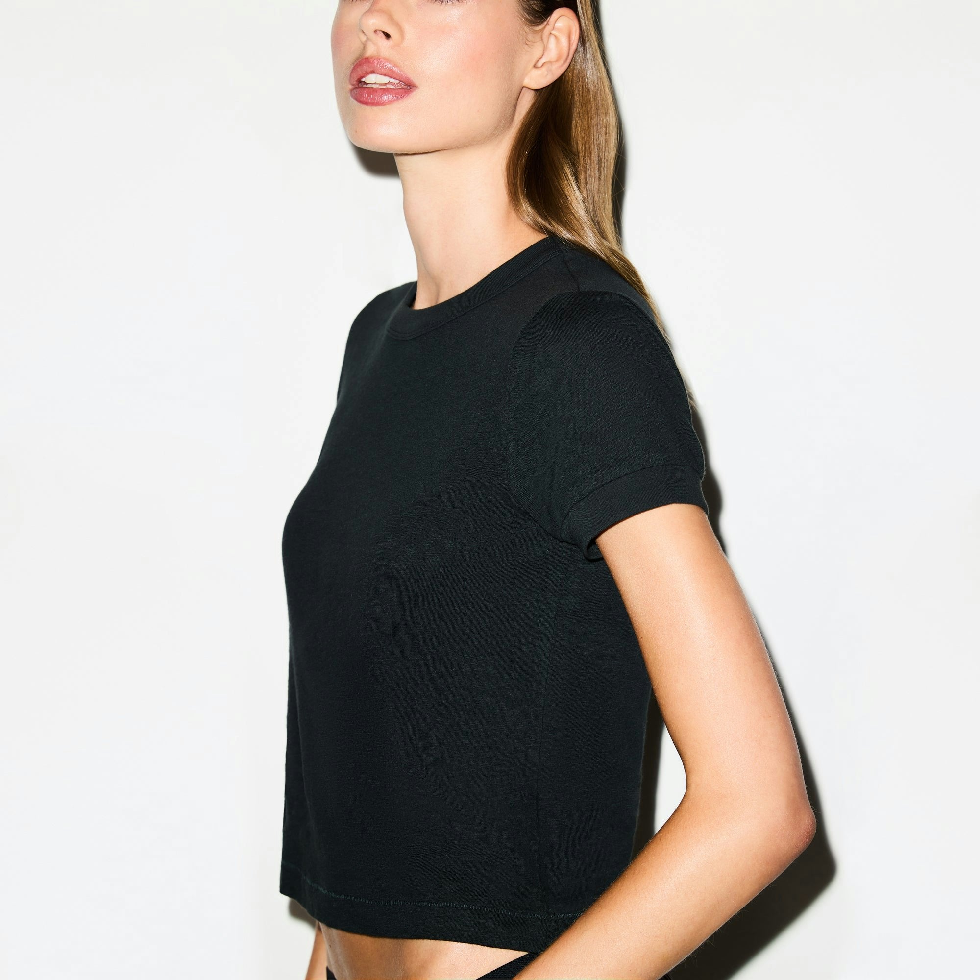Skims Worn In Jersey Baby Tee Onyx