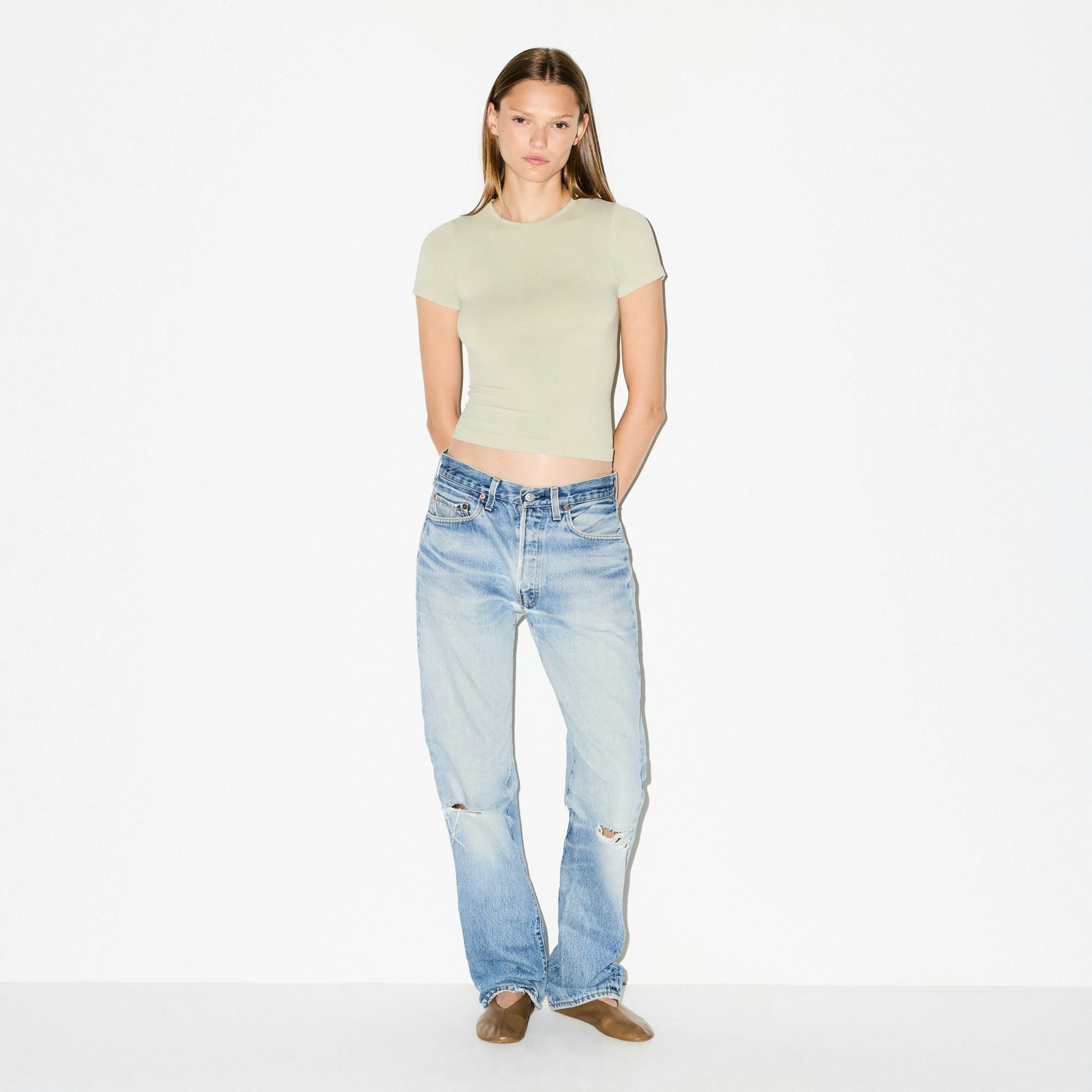 Skims Soft Smoothing Seamless T-Shirt Elm