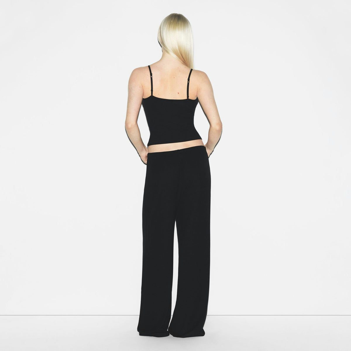 Skims Soft Lounge Tank Sleep Set Onyx