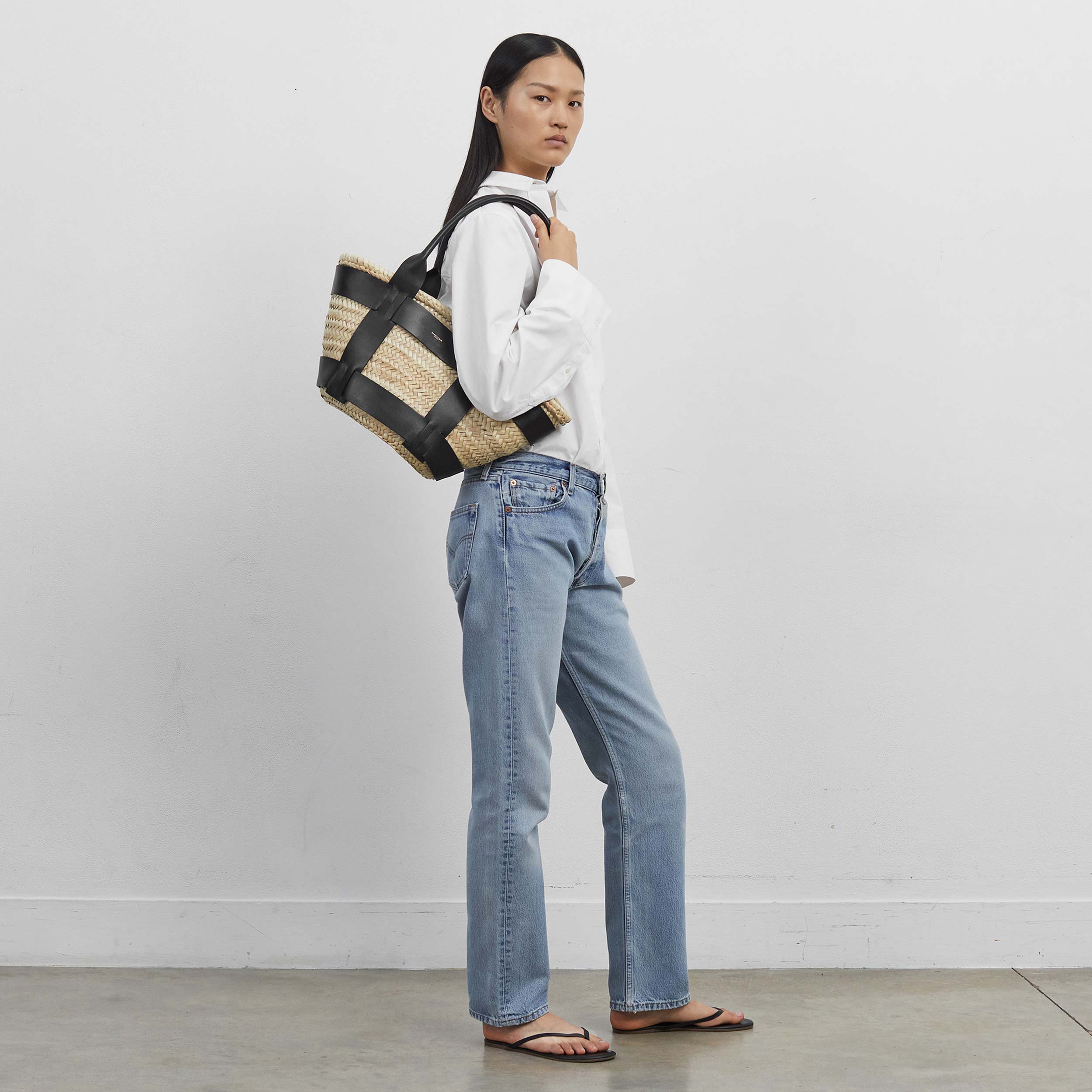 DeMellier The Santorini natural basket black smooth