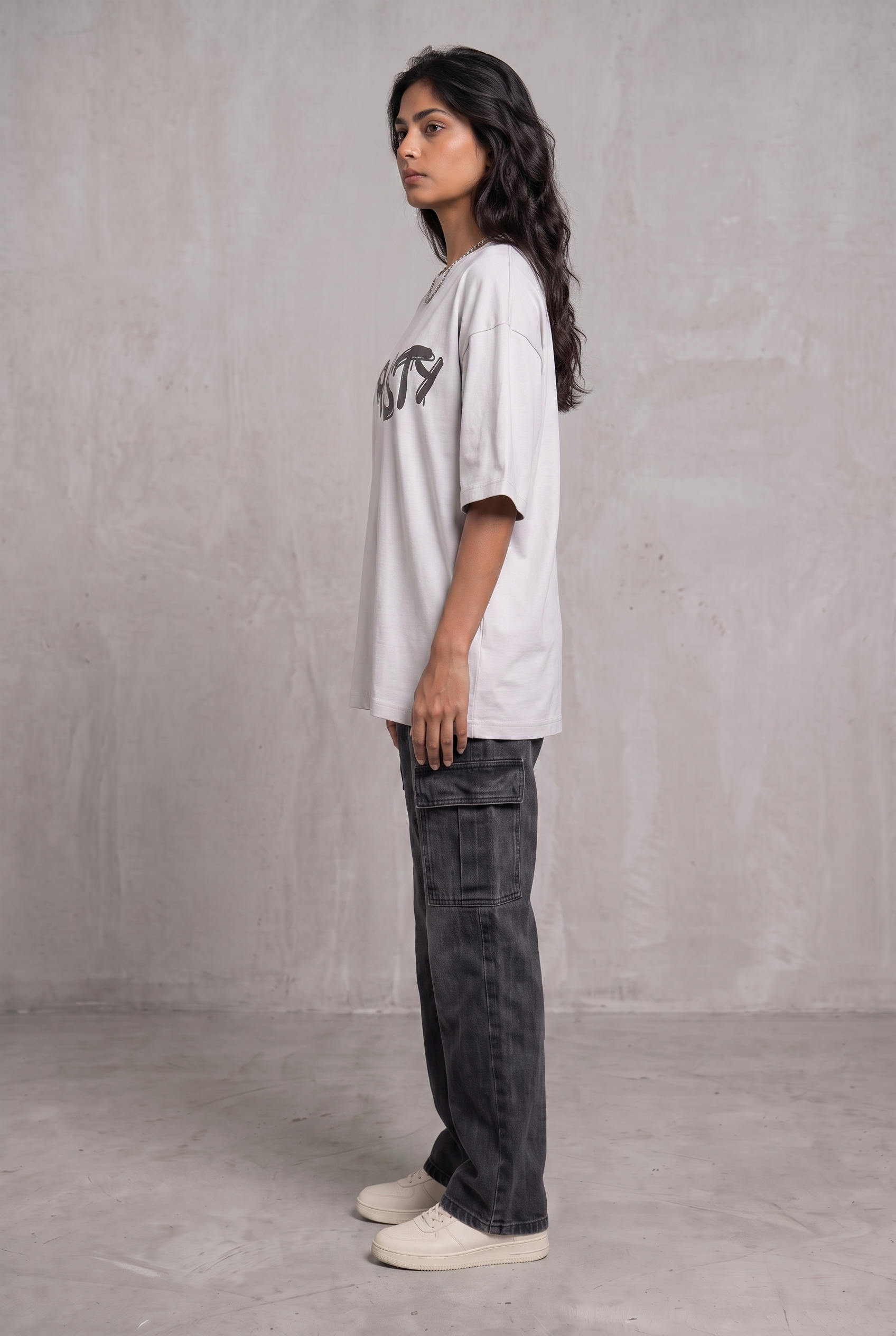 RUST GRAFFITI GREY WOMEN’S OVERSIZED T-SHIRT