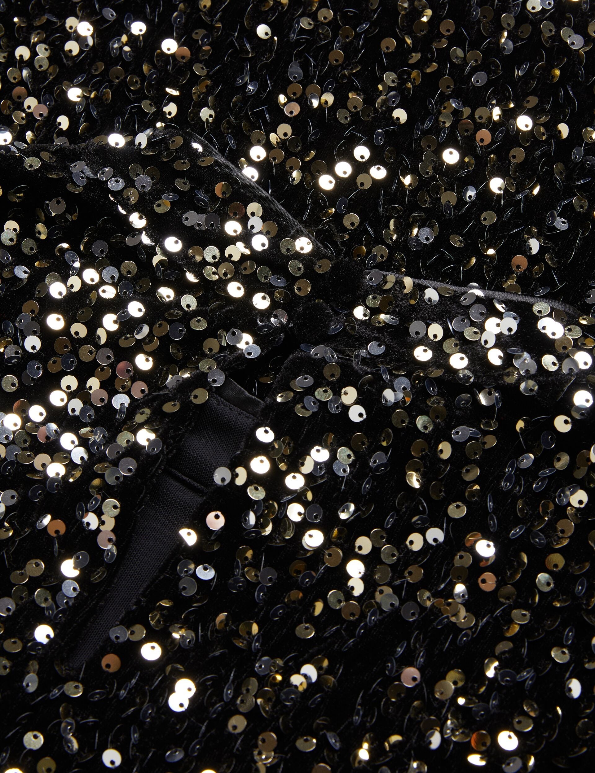 #color_black