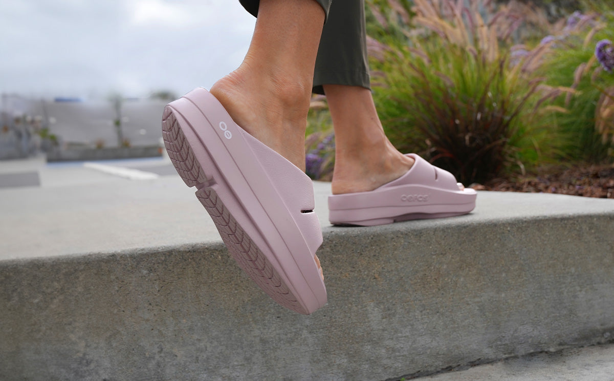 Oofos Women's Platform Slide Stardust