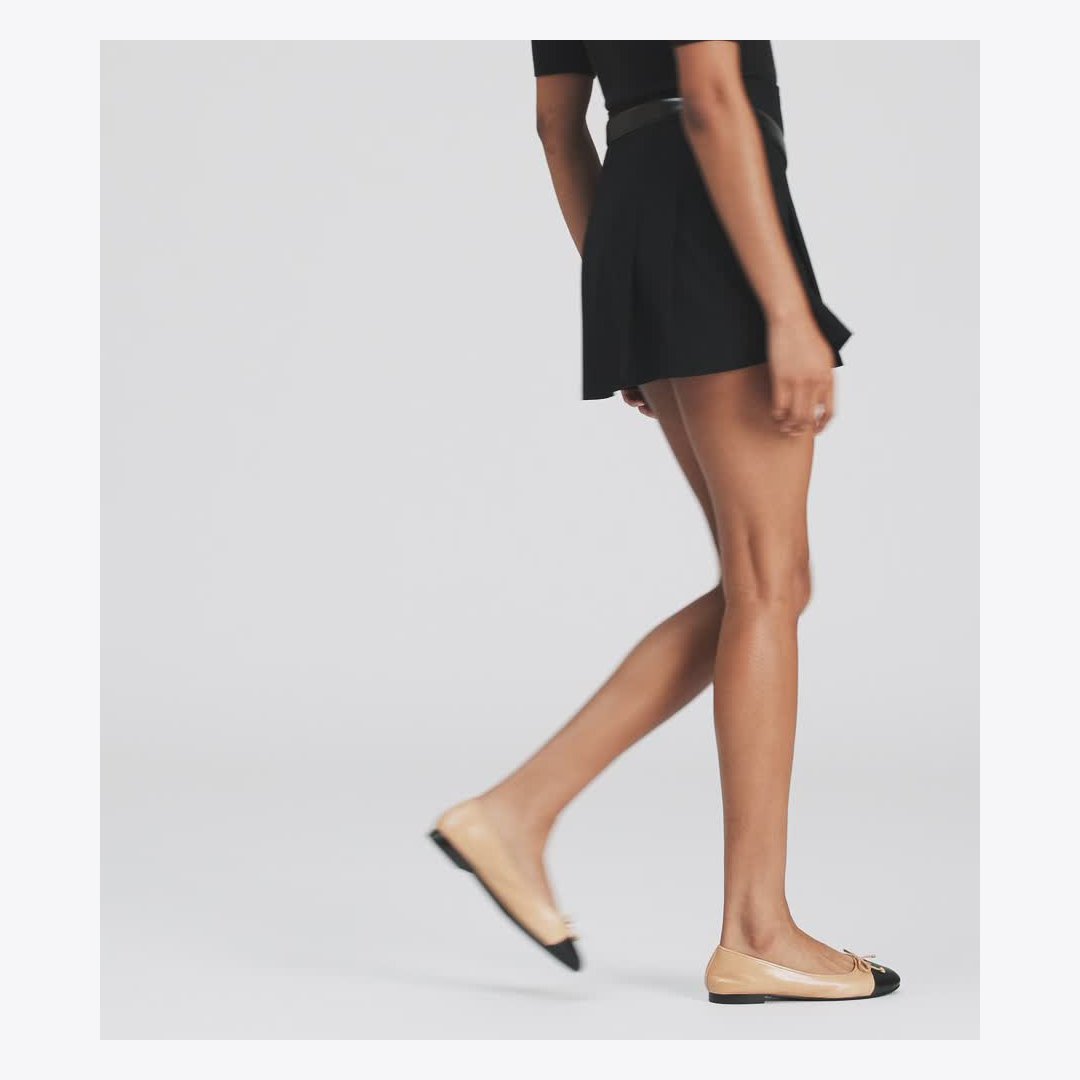 Tory Burch Cap-Toe Ballet GINGER SHORTBREAD / PERFECT BLACK
