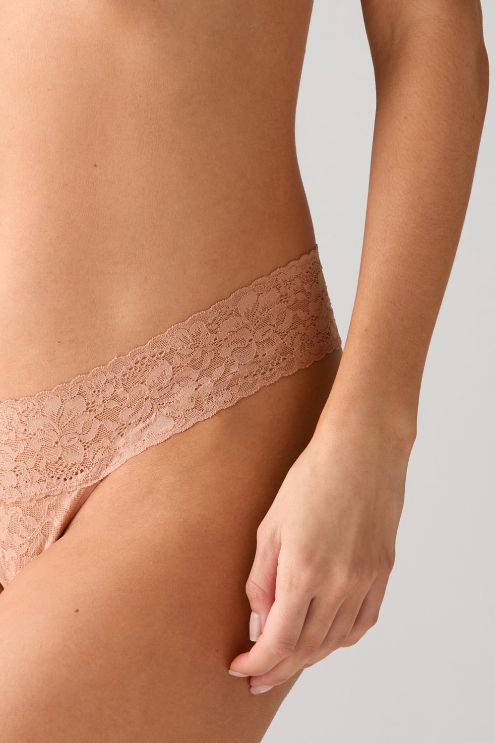 Fabletics Lush Lace Thong