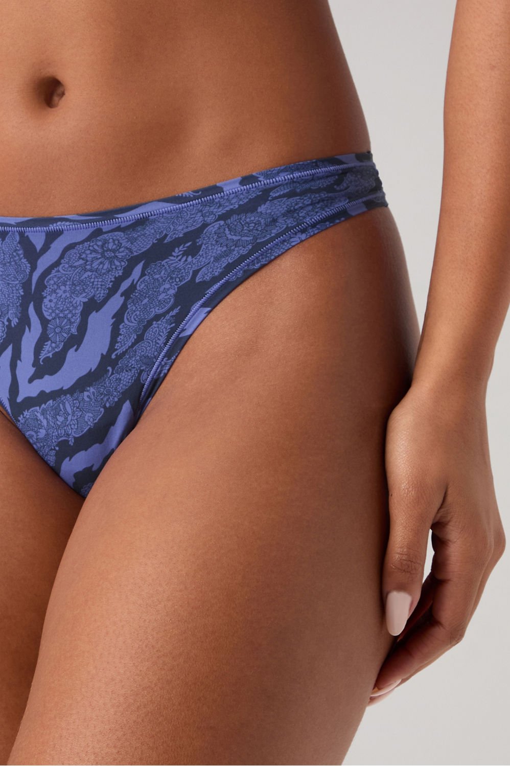 Fabletics Stretchy Fit Dipped Thong