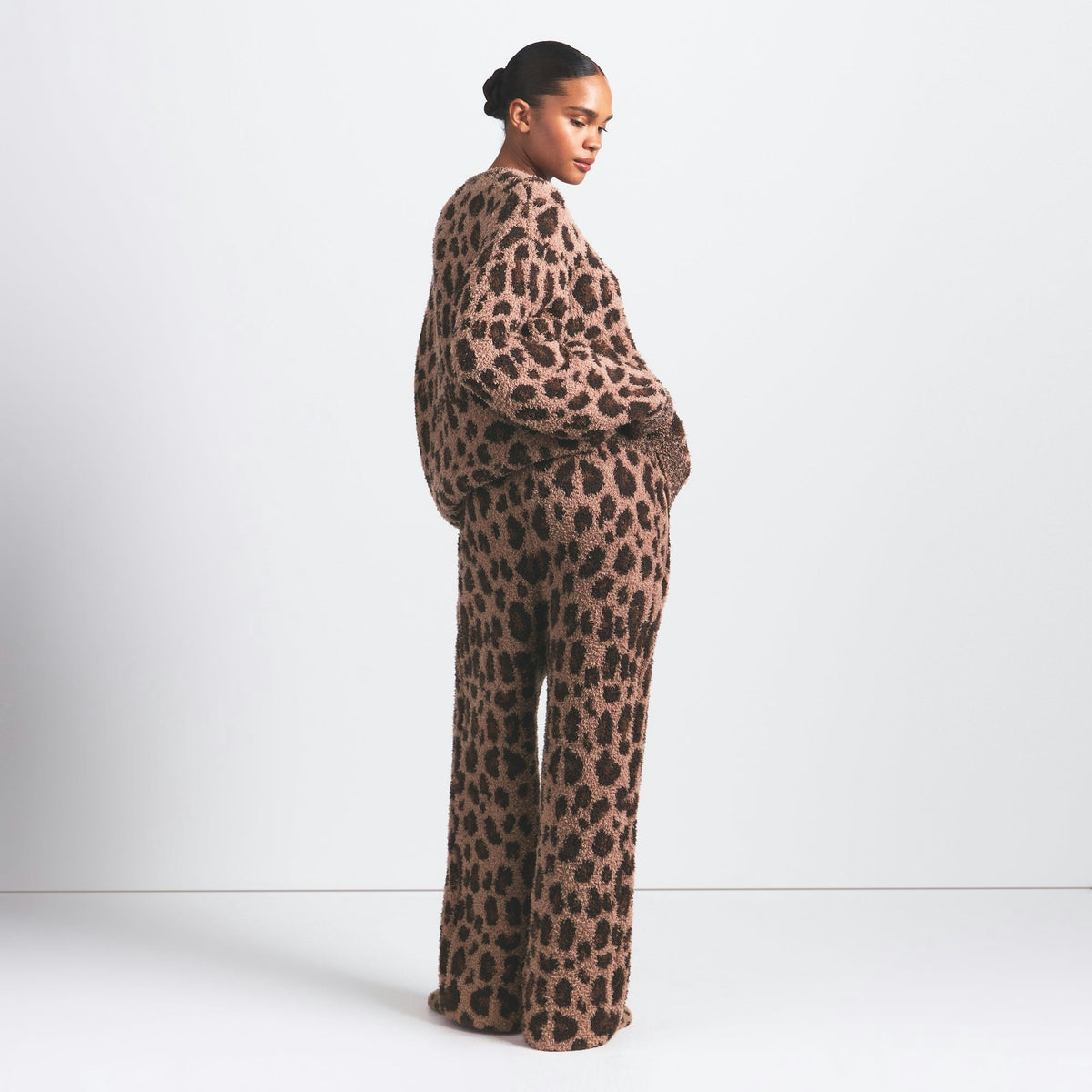 Skims Cozy Oversized Crewneck Pullover Sienna Leopard Print