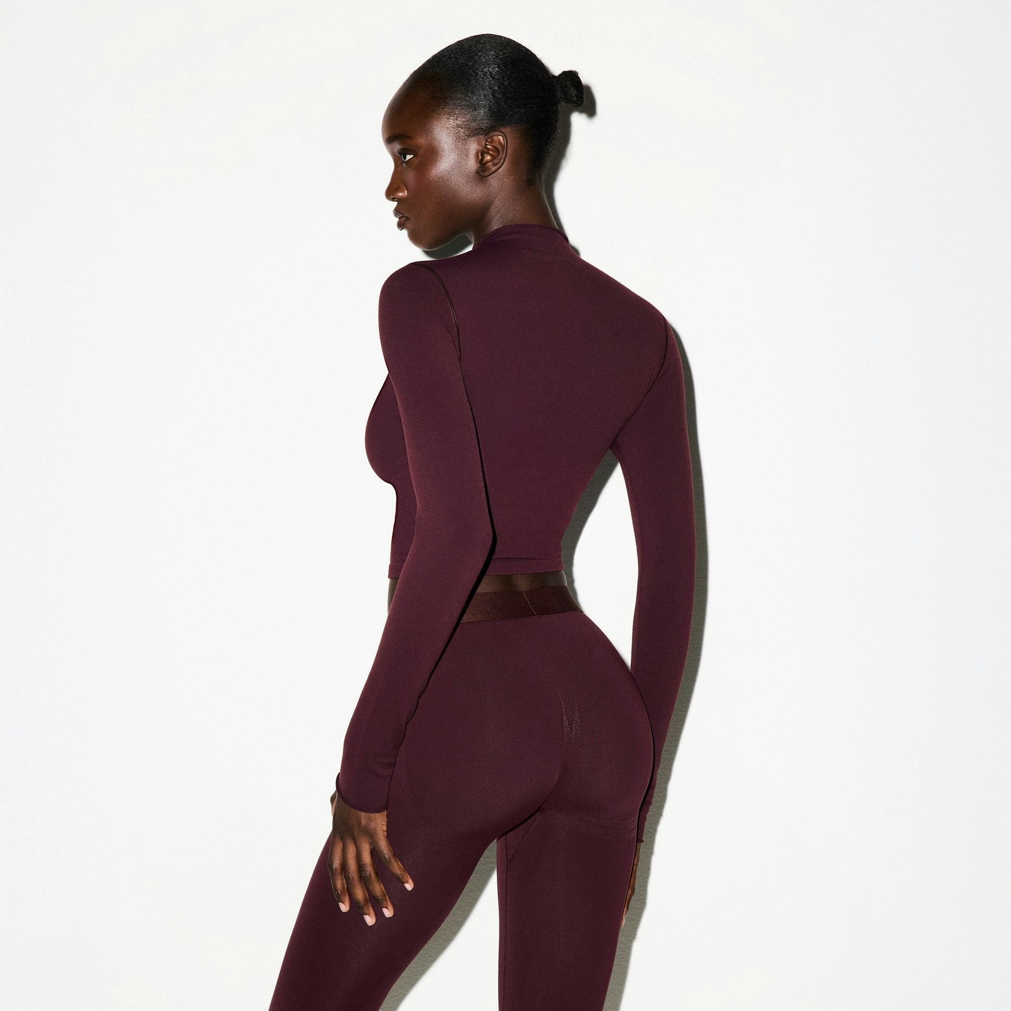 Skims Nikeskims Vintage Seamless Mock Neck Crop Top Currant