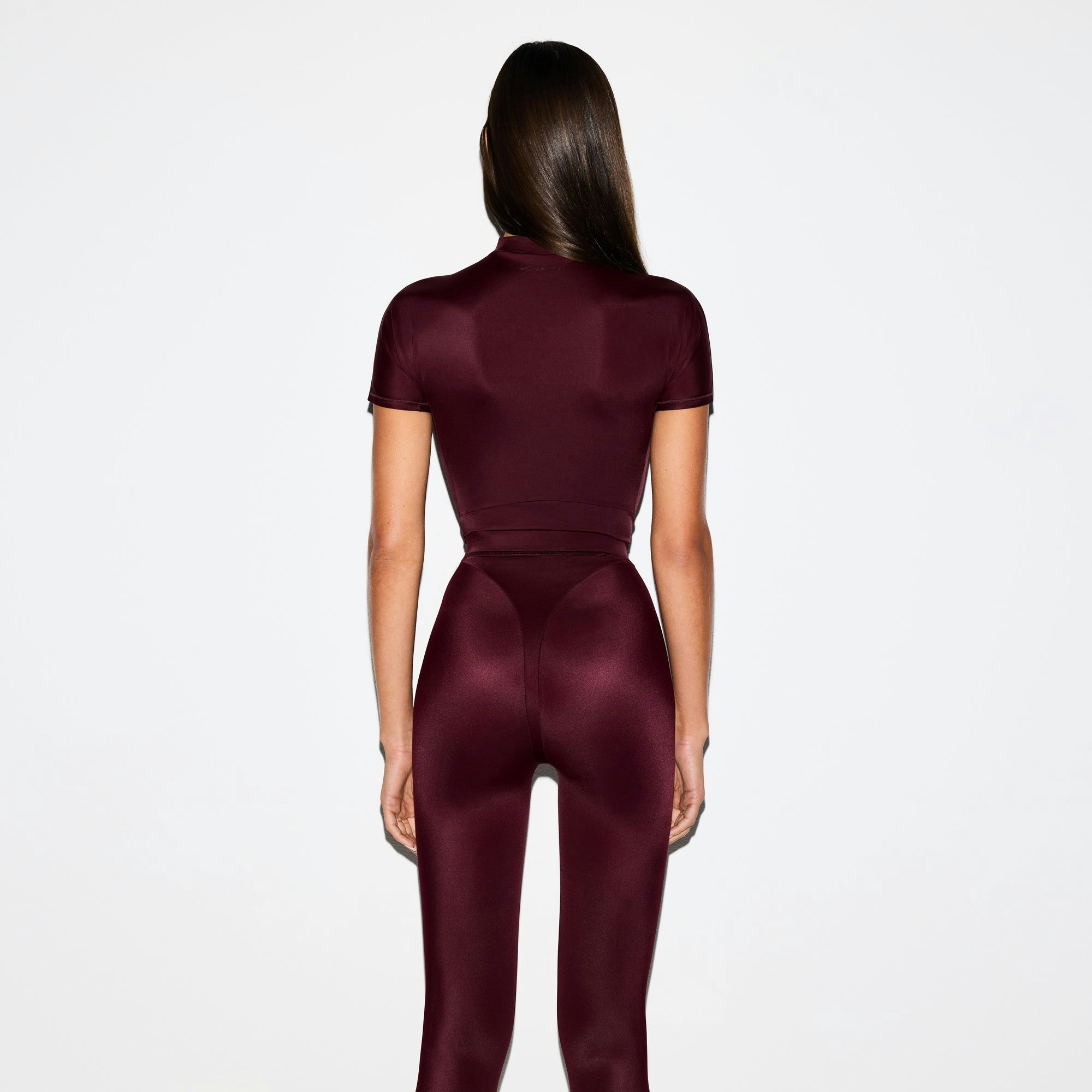 Skims Nikeskims Shine Short Sleeve Mock Neck Top Currant