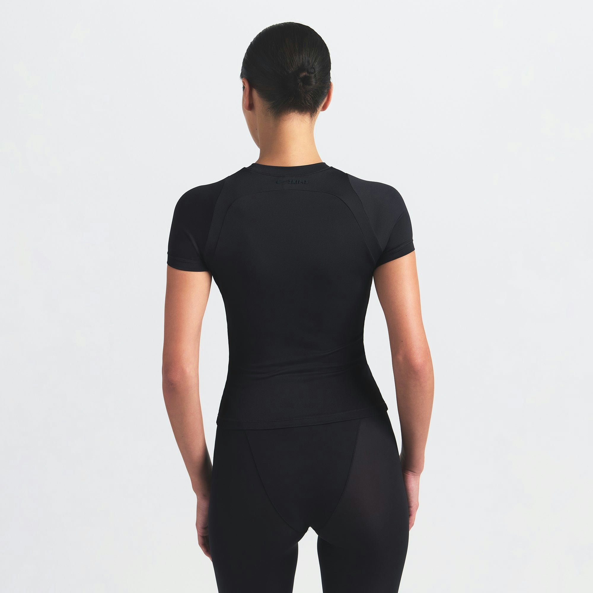 Skims Nikeskims Airy Baby Tee Obsidian