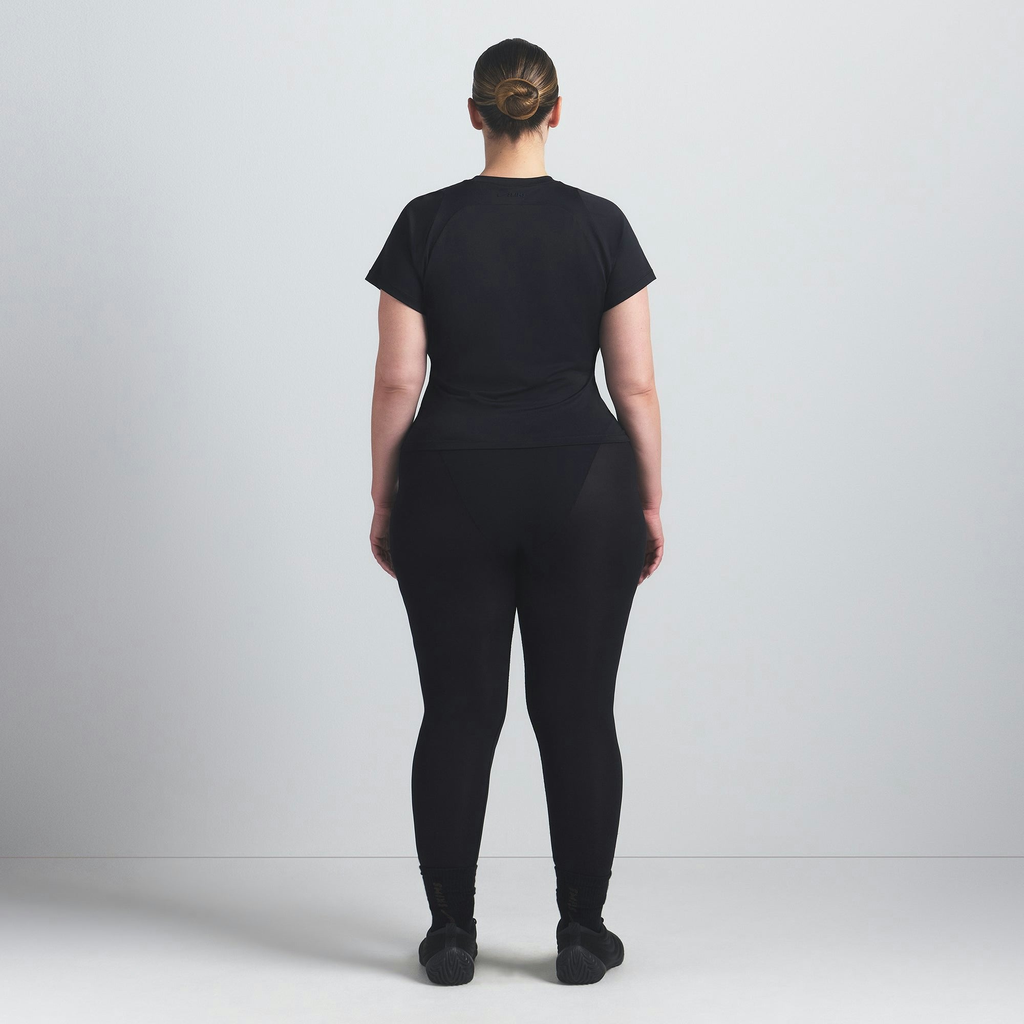 Skims Nikeskims Airy Baby Tee Obsidian