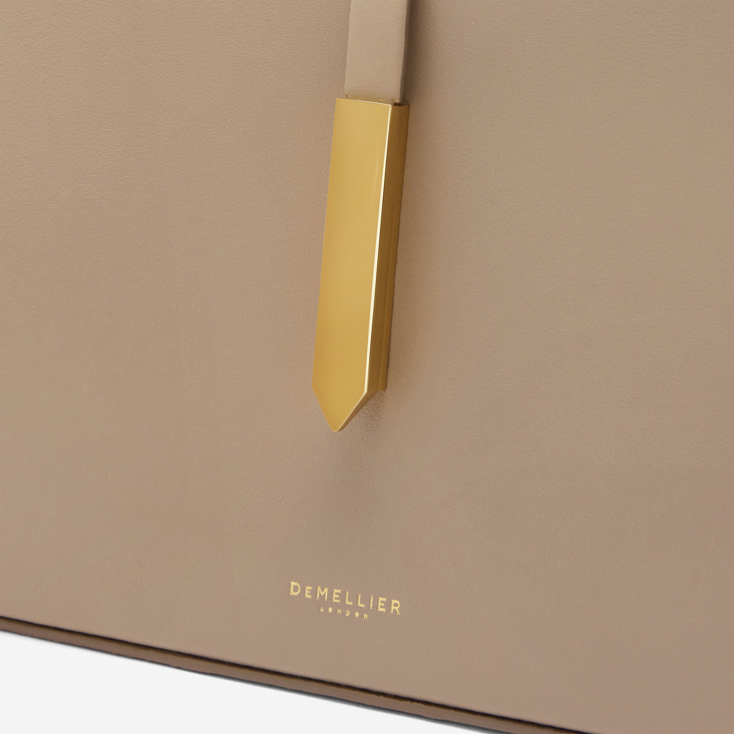 DeMellier The Tokyo dark sand smooth