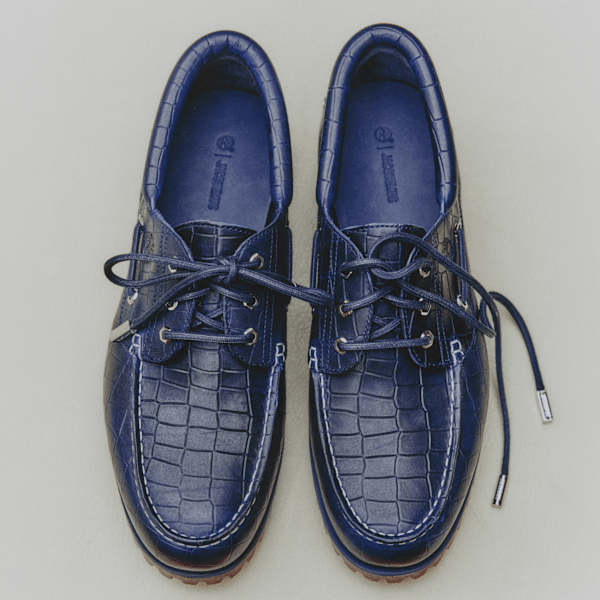#color_navy-croc-embossed