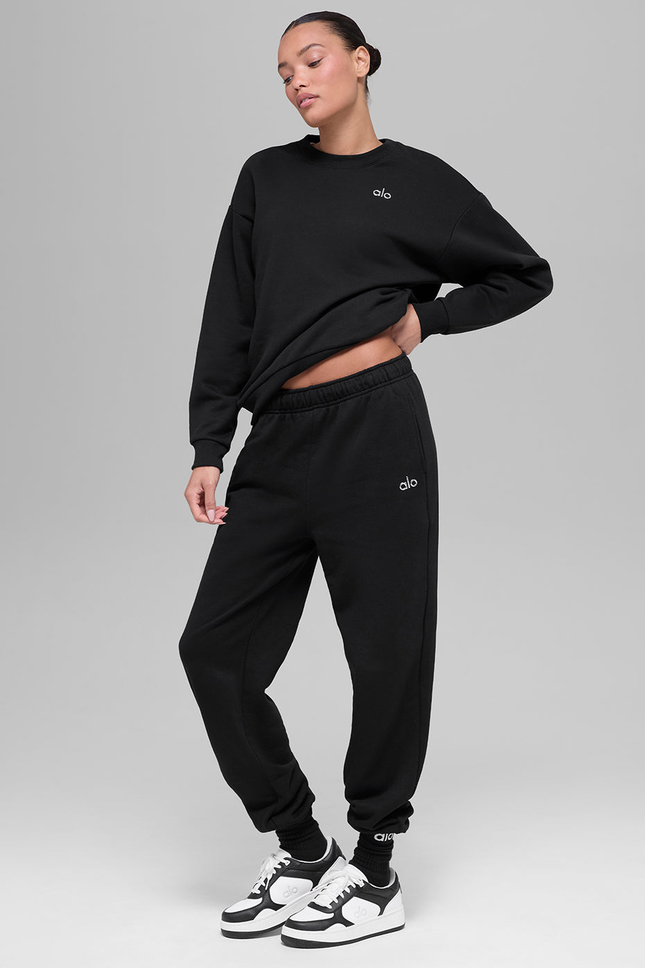 Alo Yoga Women'S Accolade Crew Neck Pullover