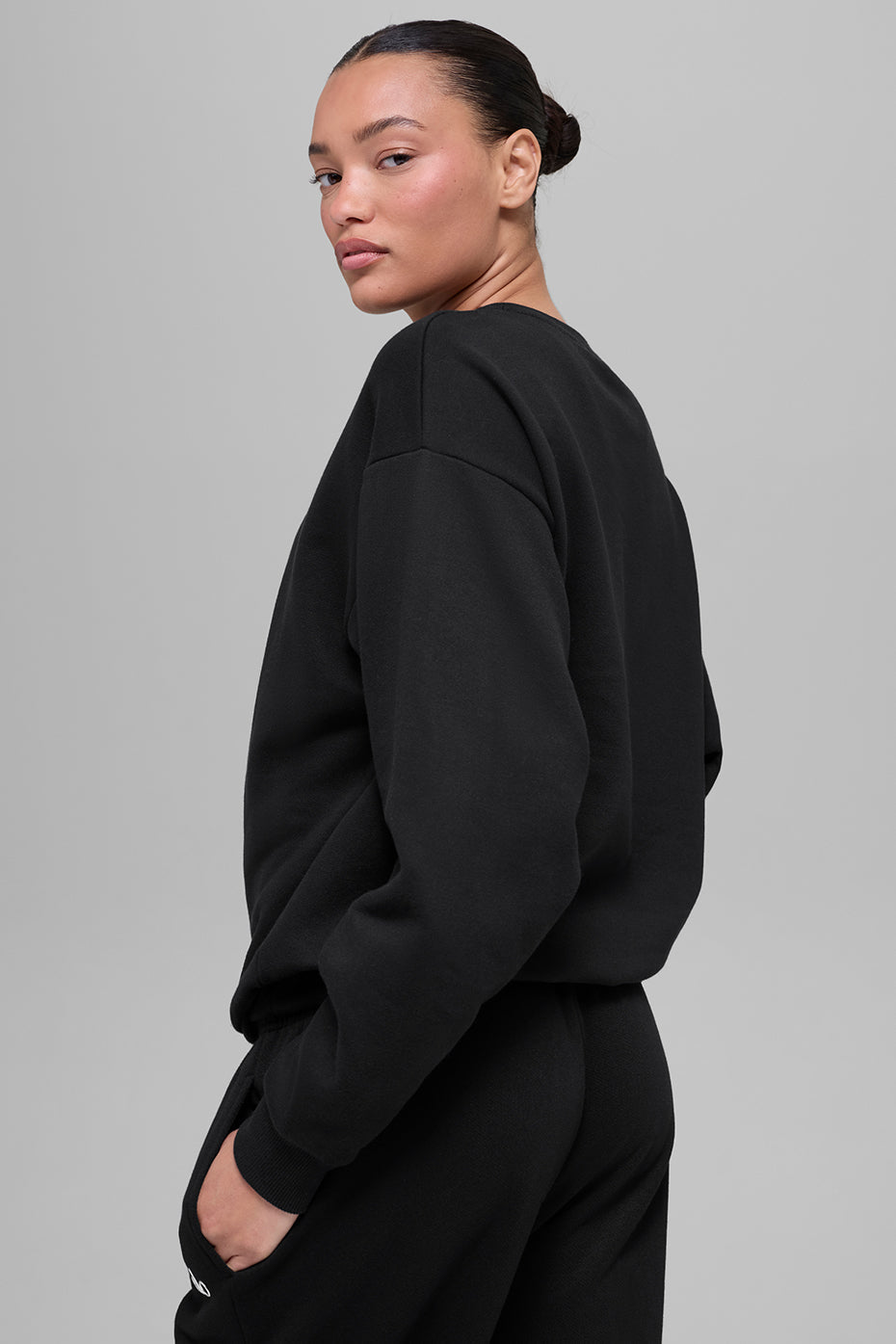 Alo Yoga Women'S Accolade Crew Neck Pullover