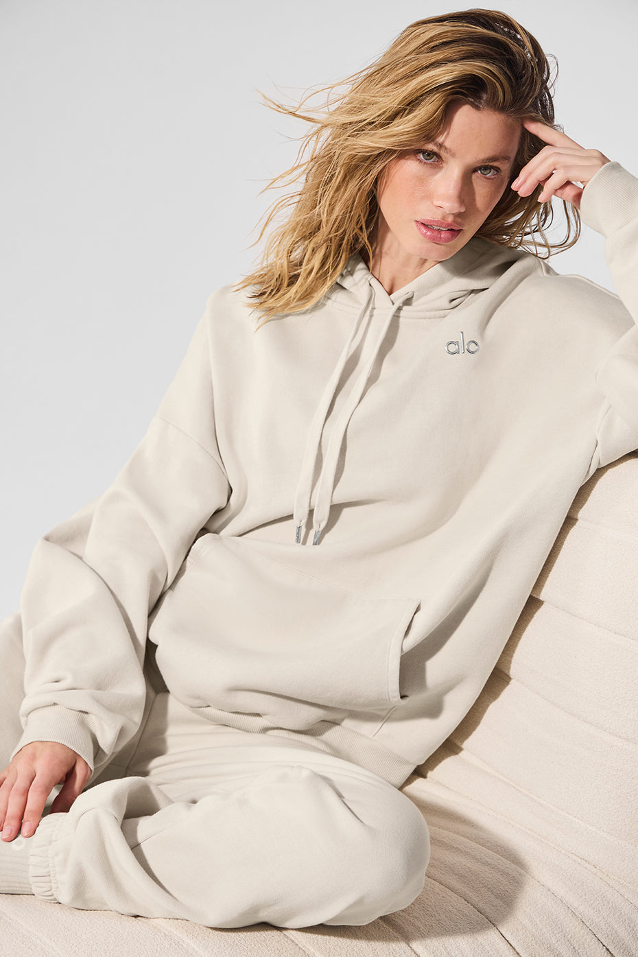Alo Yoga Women'S Accolade Hoodie