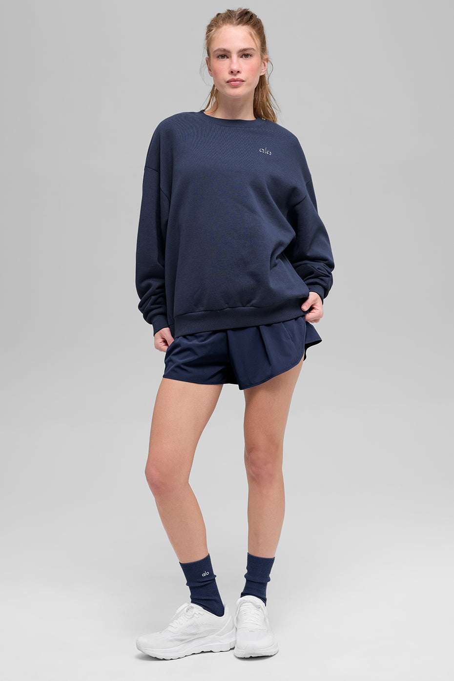 Alo Yoga Women'S Accolade Crew Neck Pullover