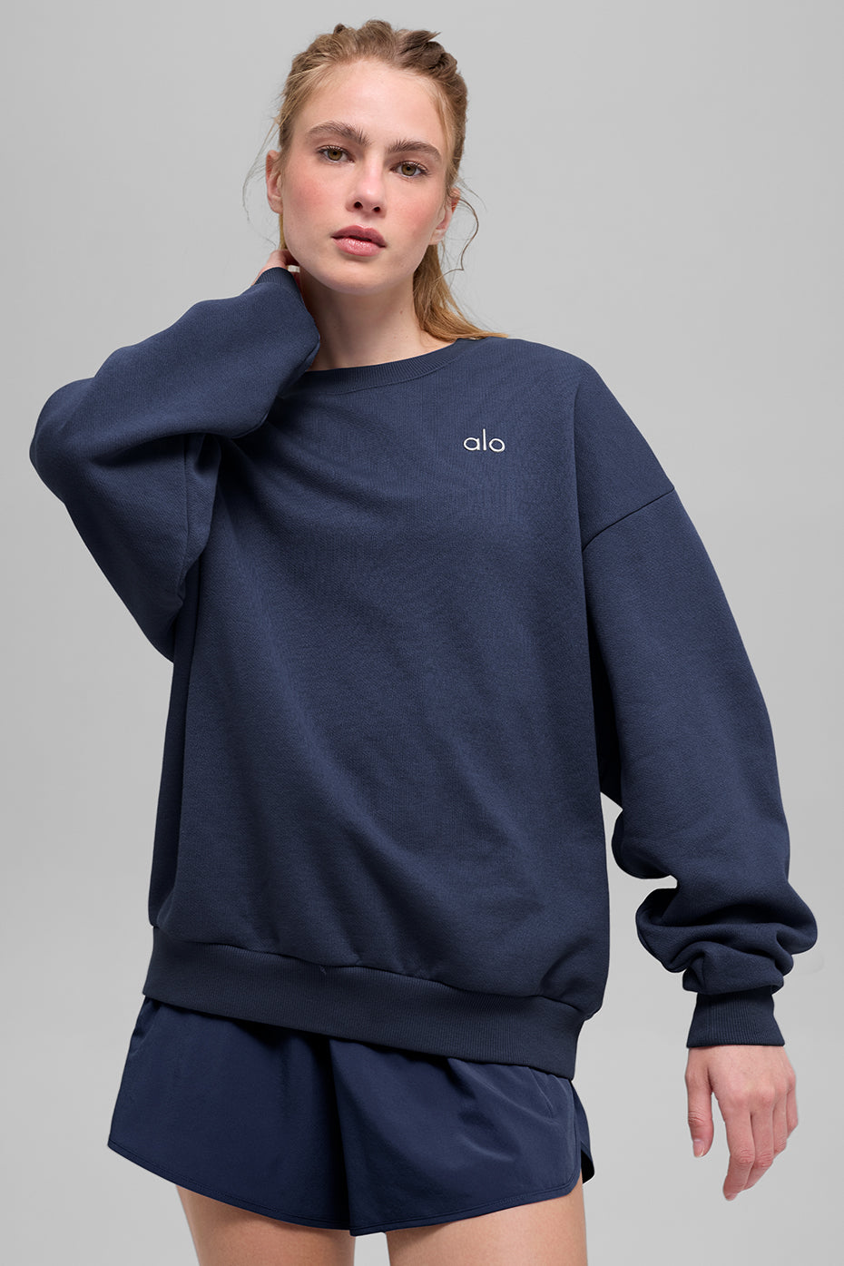 Alo Yoga Women'S Accolade Crew Neck Pullover