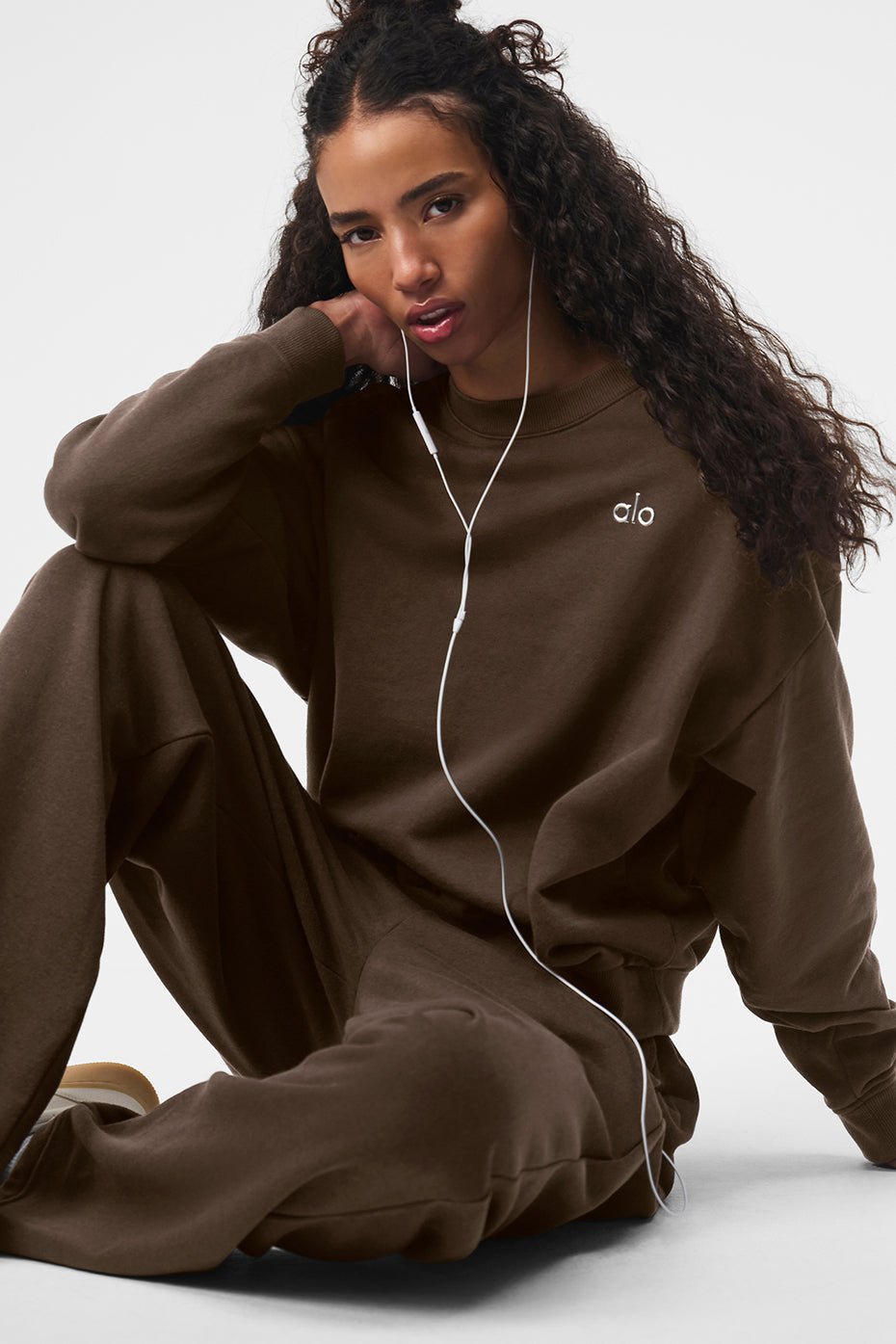 Alo Yoga Women'S Accolade Crew Neck Pullover