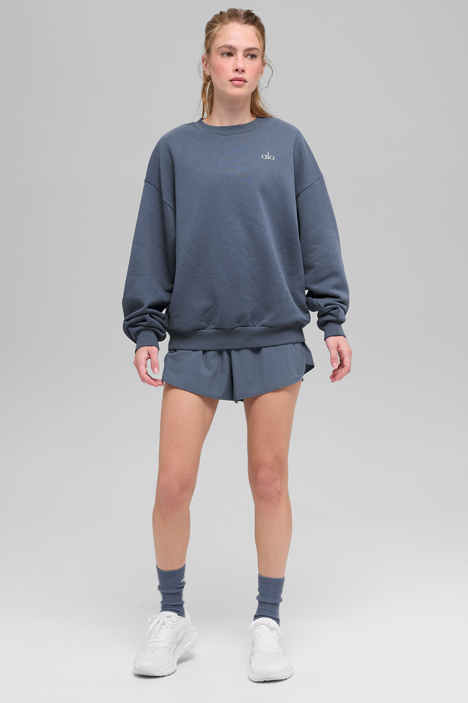 Alo Yoga Women'S Accolade Crew Neck Pullover