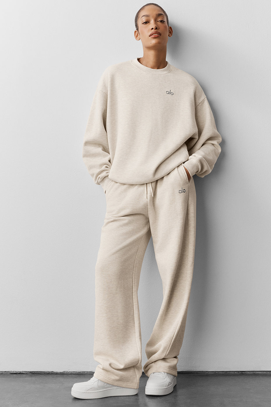 Alo Yoga Women'S Accolade Crew Neck Pullover