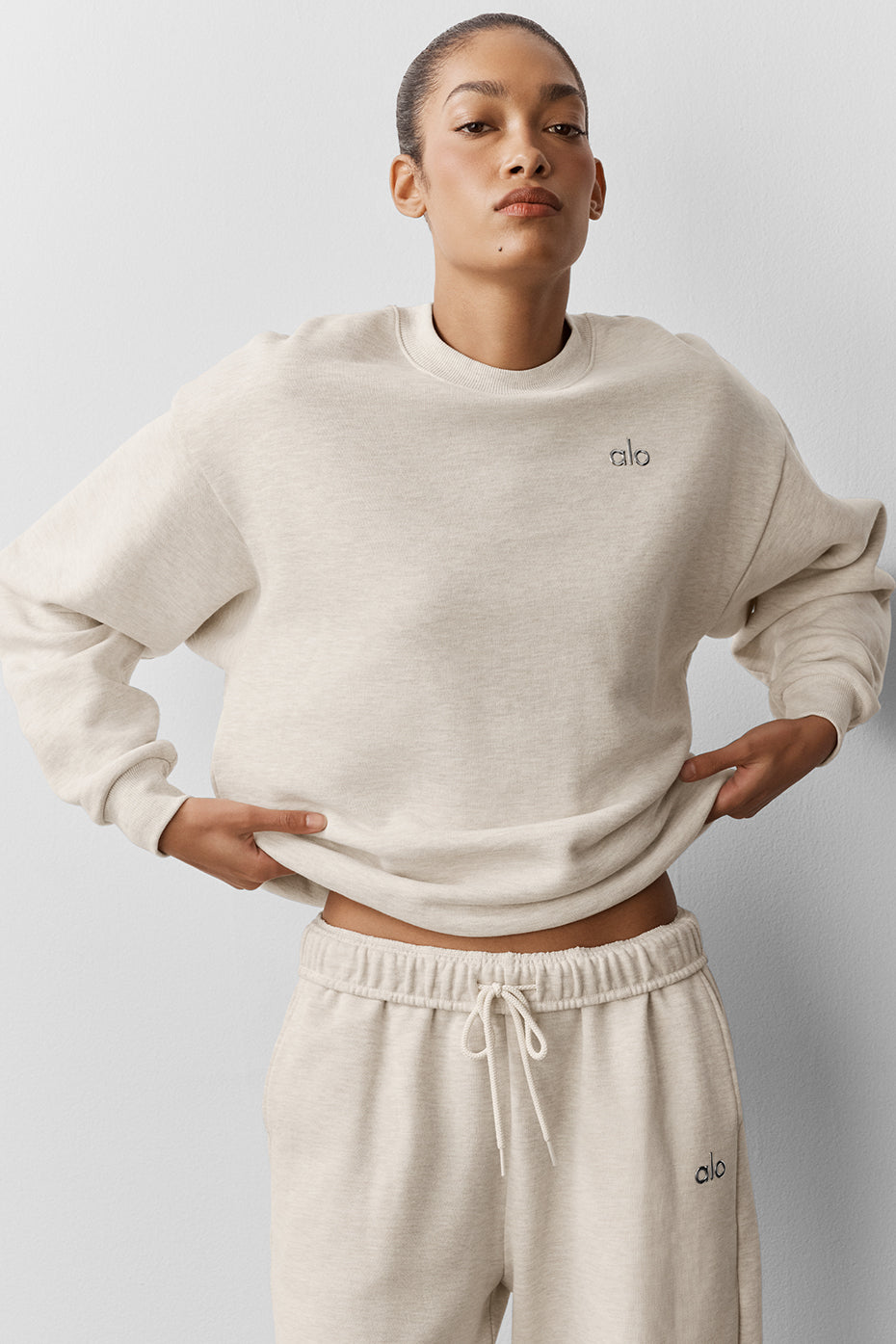 Alo Yoga Women'S Accolade Crew Neck Pullover
