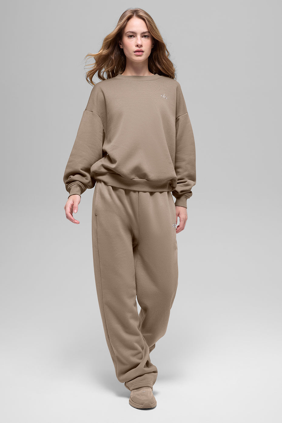 Alo Yoga Women'S Accolade Crew Neck Pullover