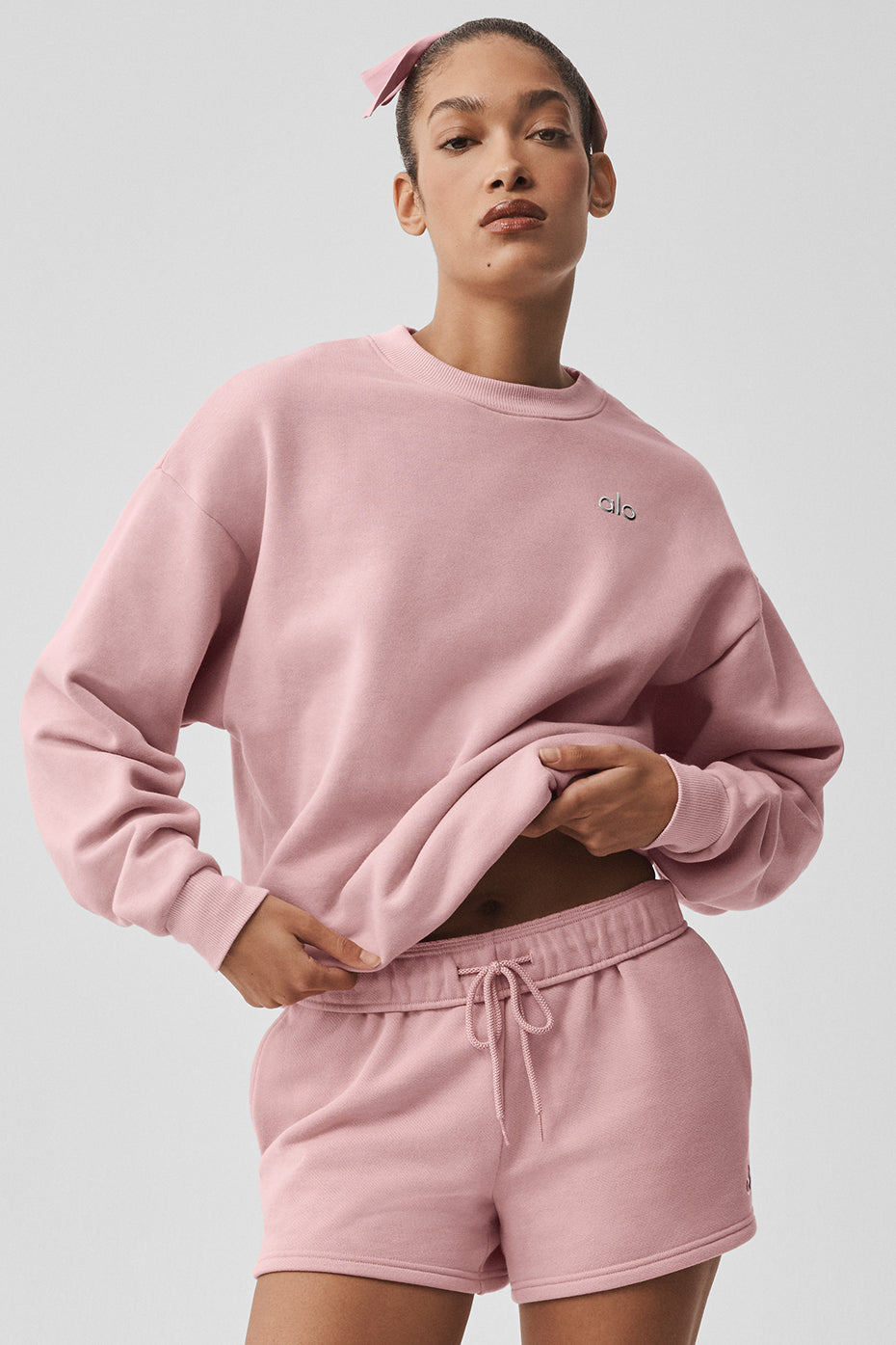 Alo Yoga Women'S Accolade Crew Neck Pullover