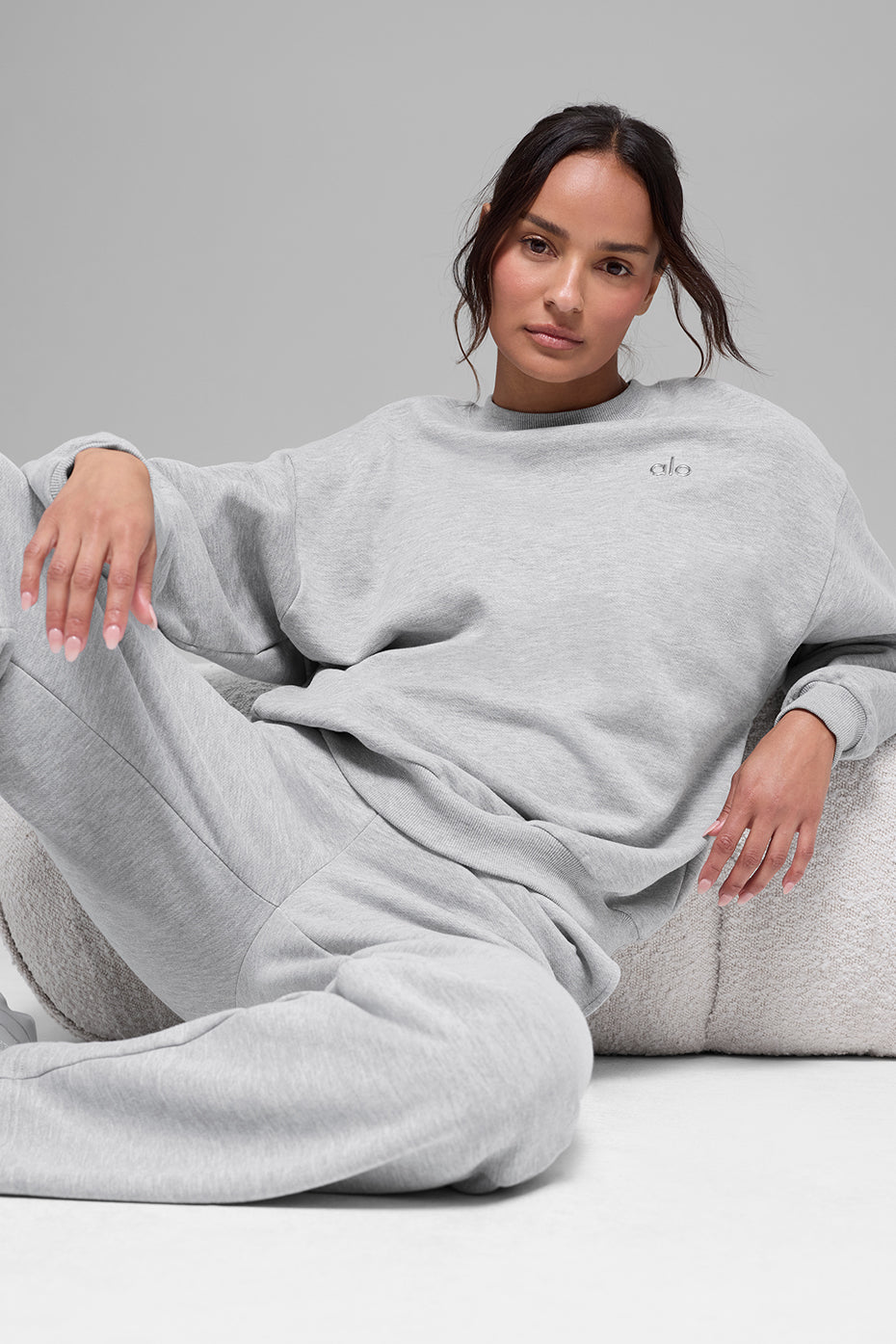 Alo Yoga Women'S Accolade Crew Neck Pullover
