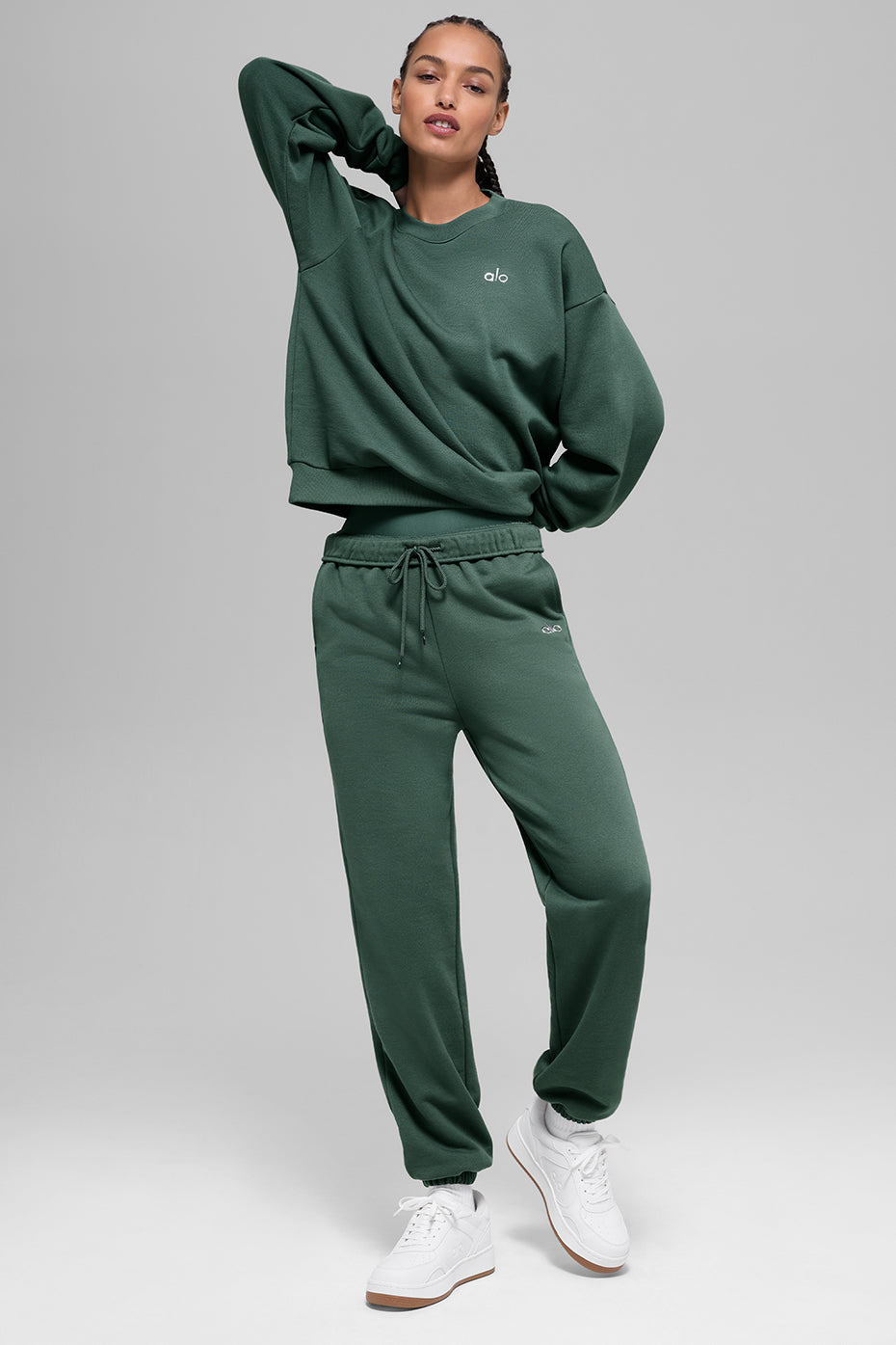 Alo Yoga Women'S Accolade Crew Neck Pullover