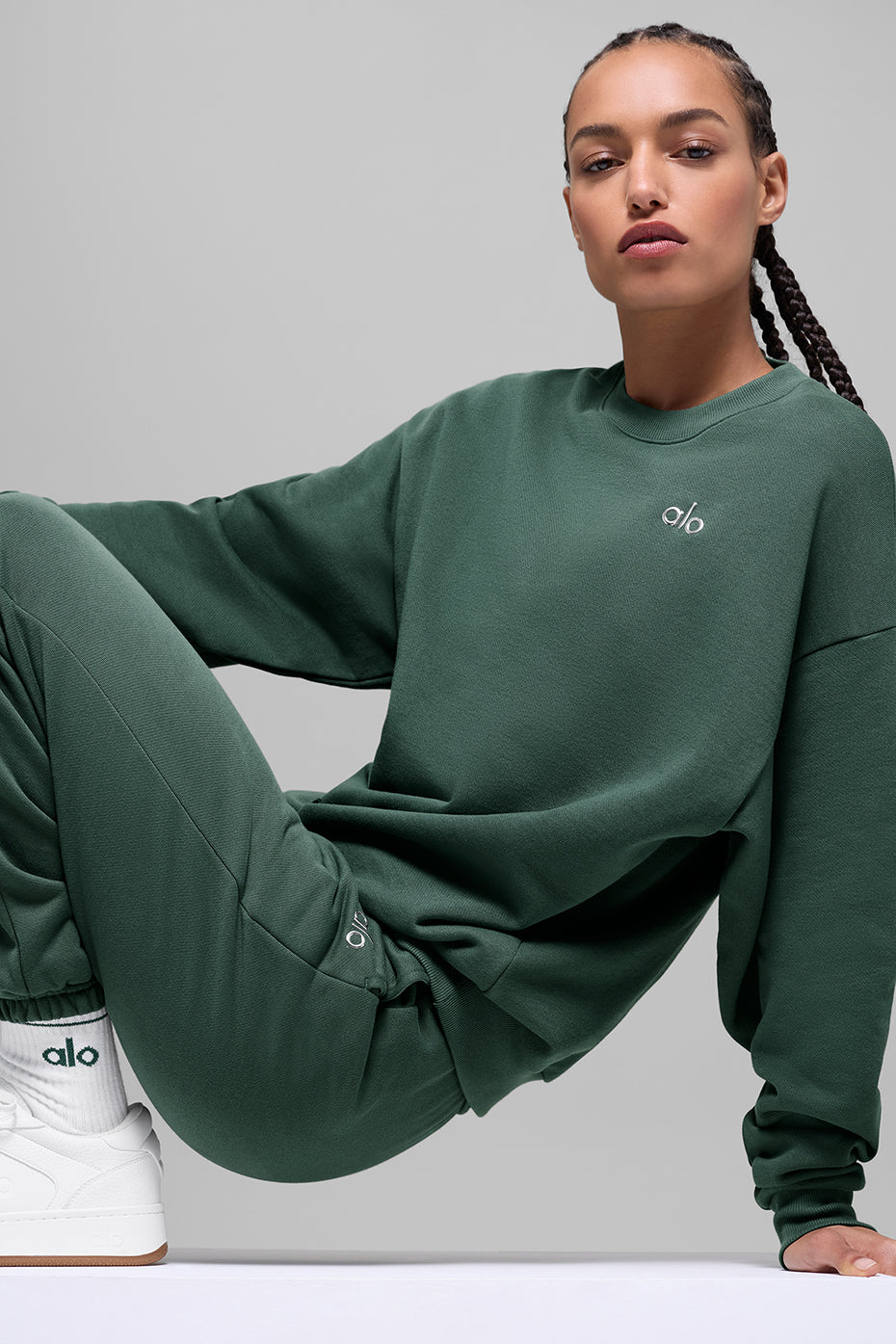 Alo Yoga Women'S Accolade Crew Neck Pullover