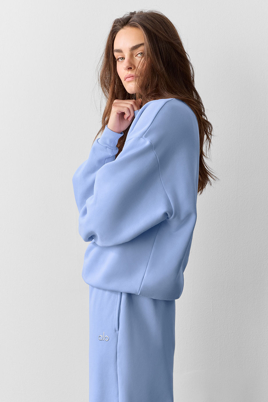 Alo Yoga Women'S Accolade Crew Neck Pullover