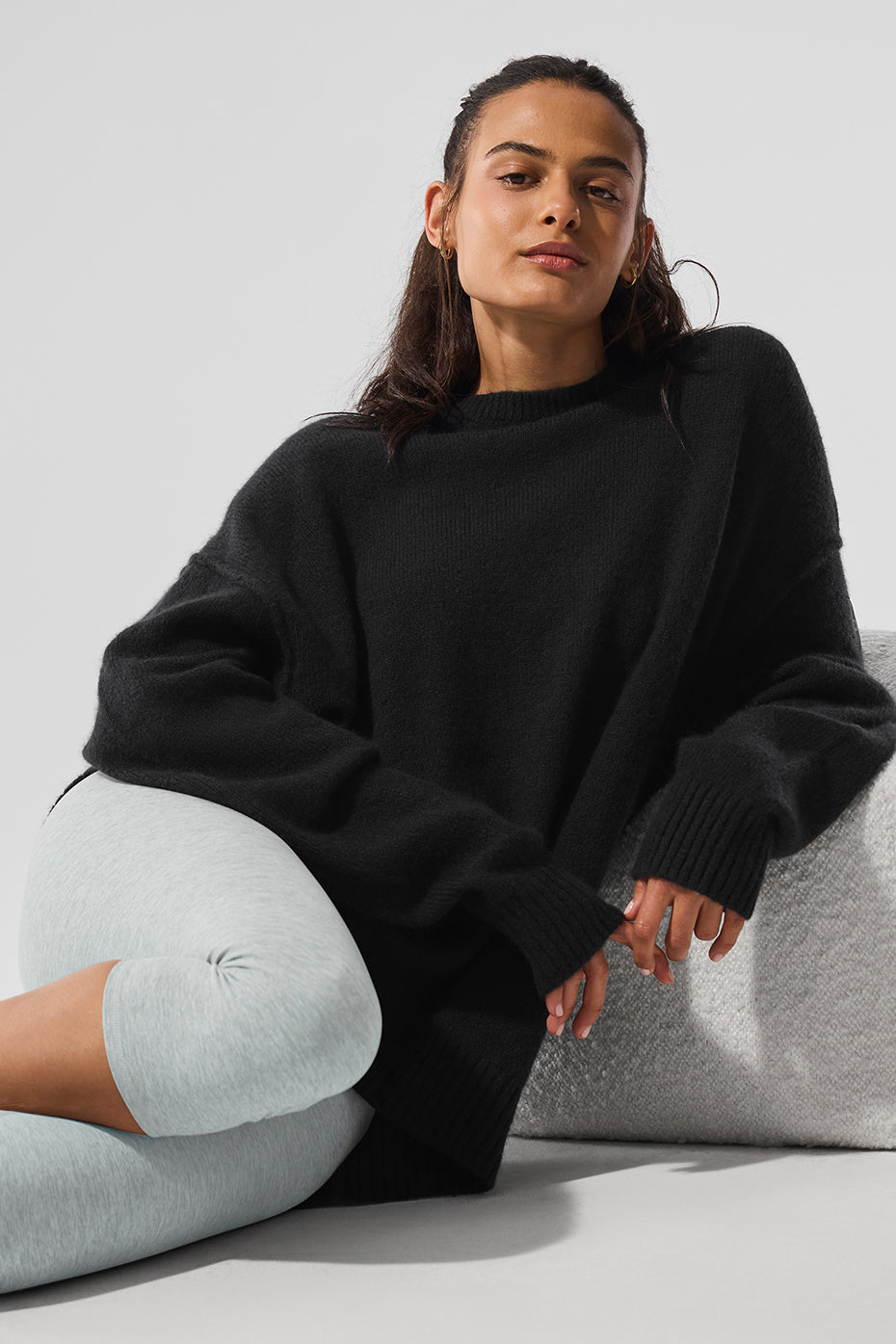 Alo Yoga Women'S Unisex Wool Cashmere New Class Crewneck Sweater