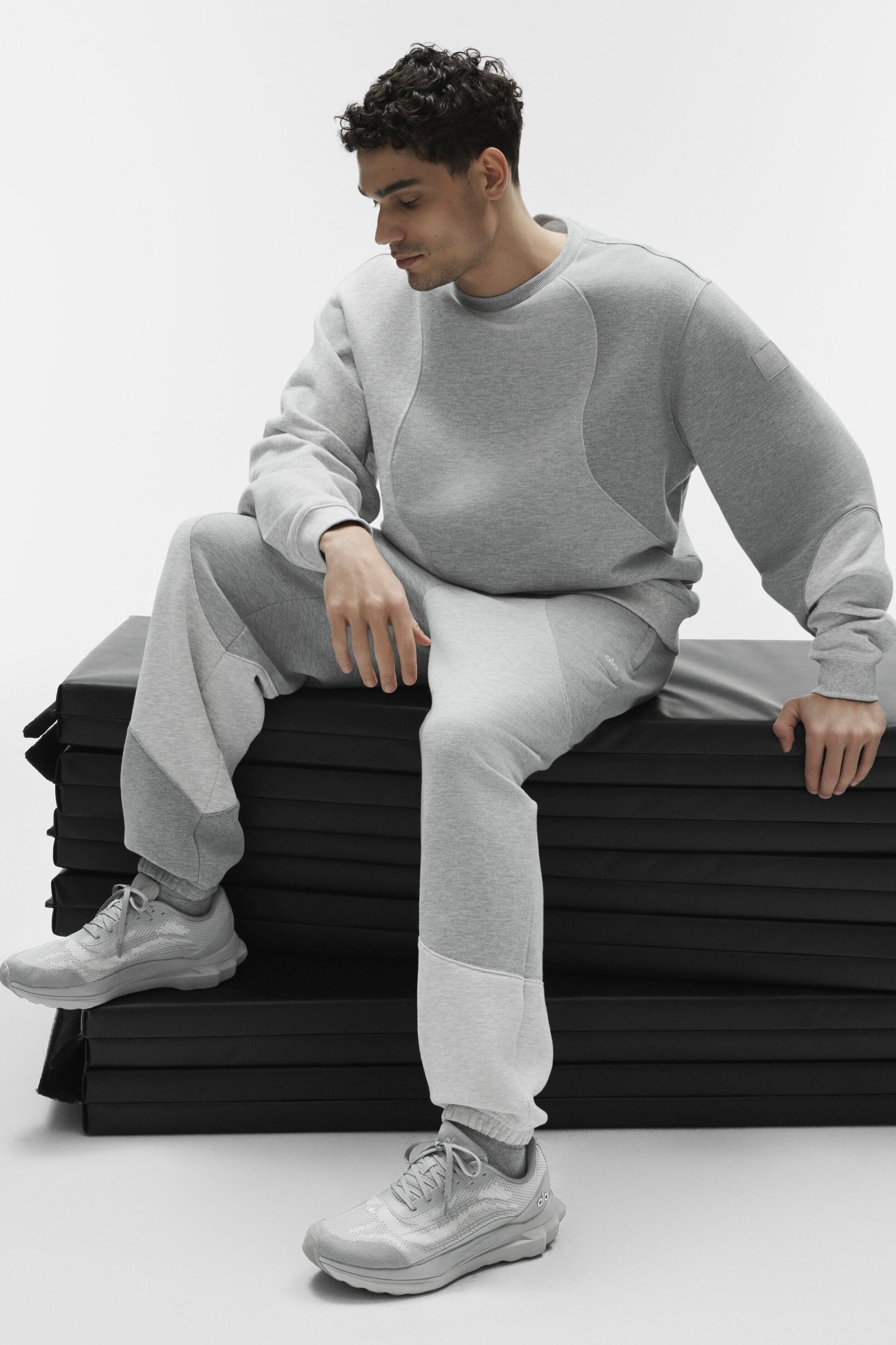 Alo Yoga Make Waves Crew Neck Pullover
