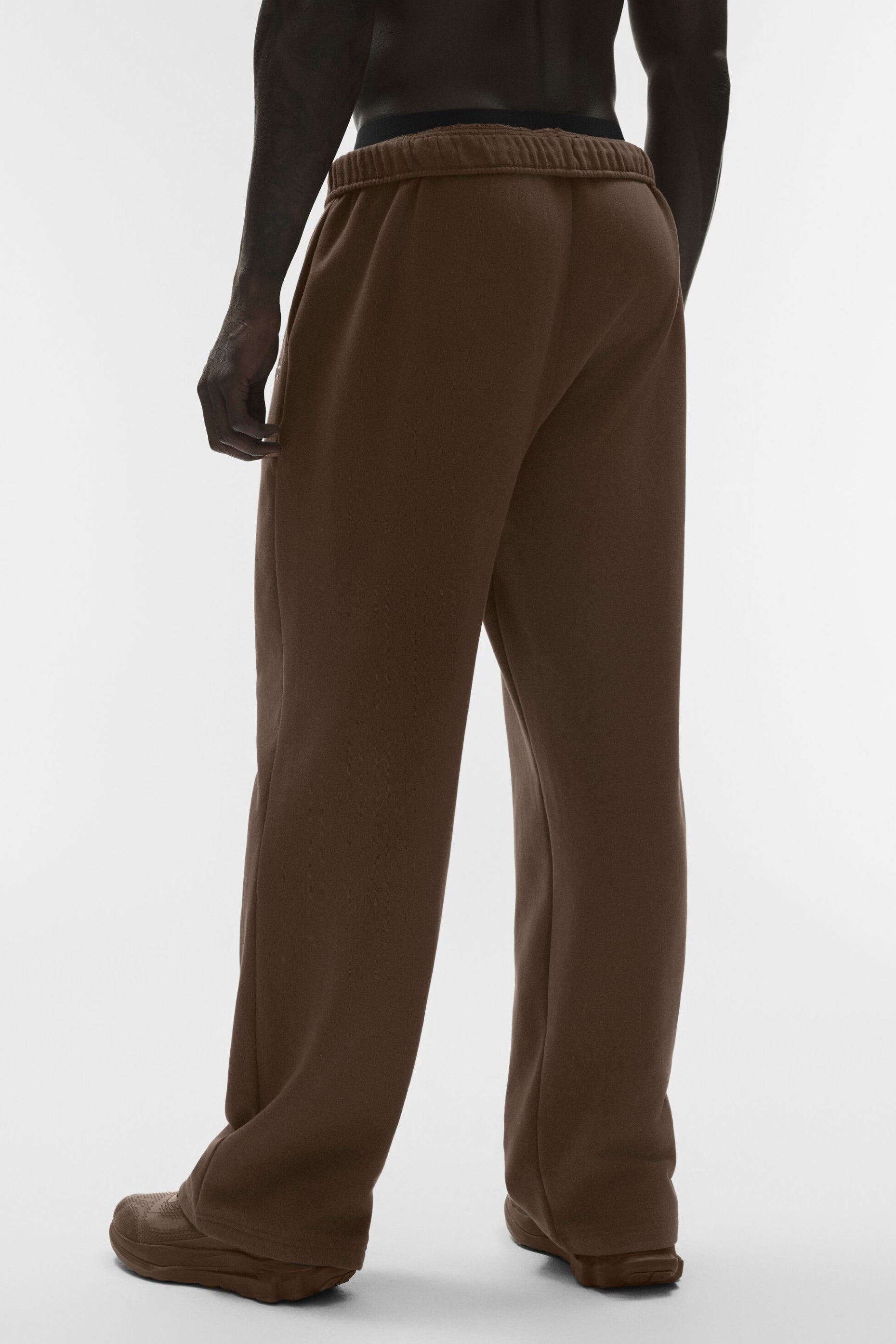 Alo Yoga Accolade Straight Leg Sweatpant
