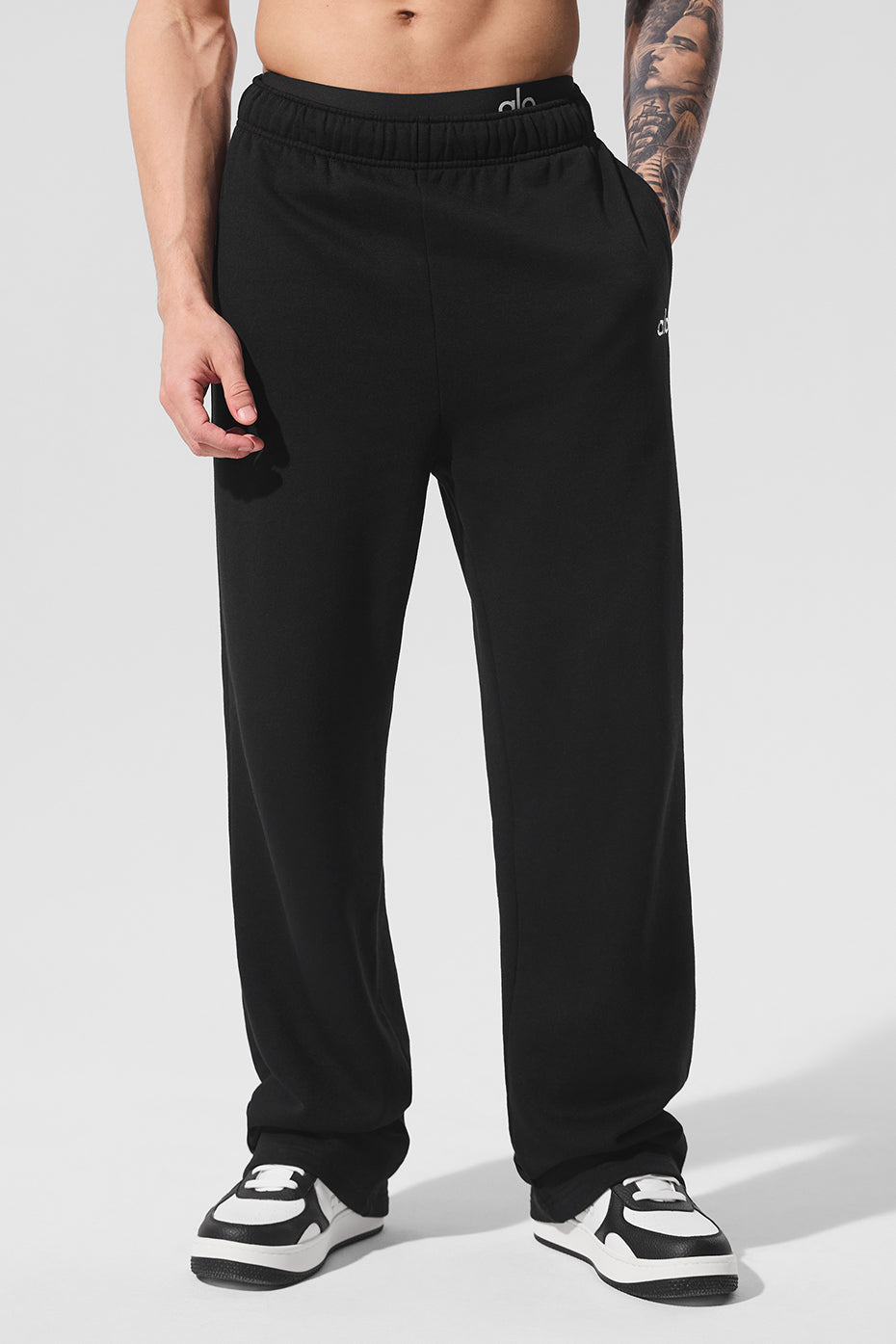 Alo Yoga Accolade Straight Leg Sweatpant