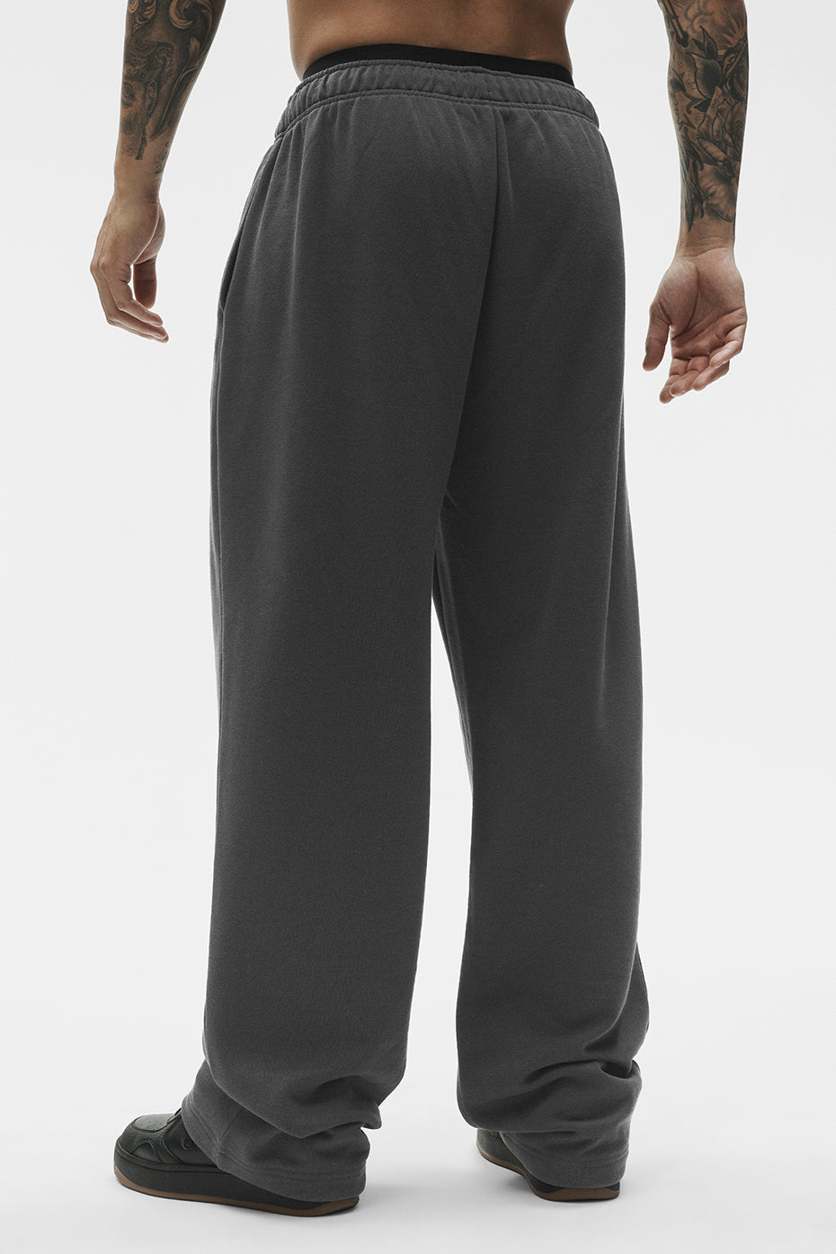 Alo Yoga Accolade Straight Leg Sweatpant