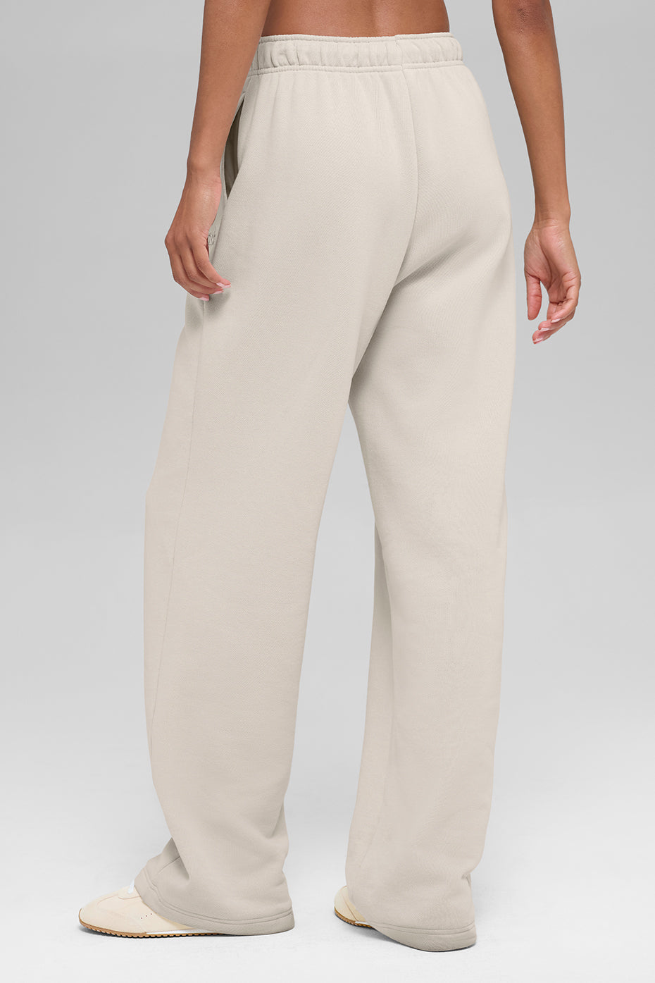 Alo Yoga Women'S Accolade Straight Leg Sweatpant