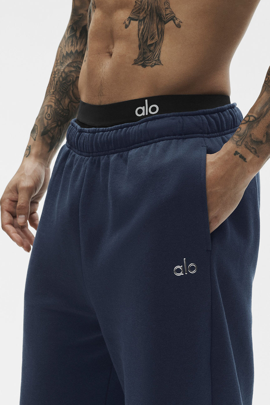 Alo Yoga Accolade Straight Leg Sweatpant